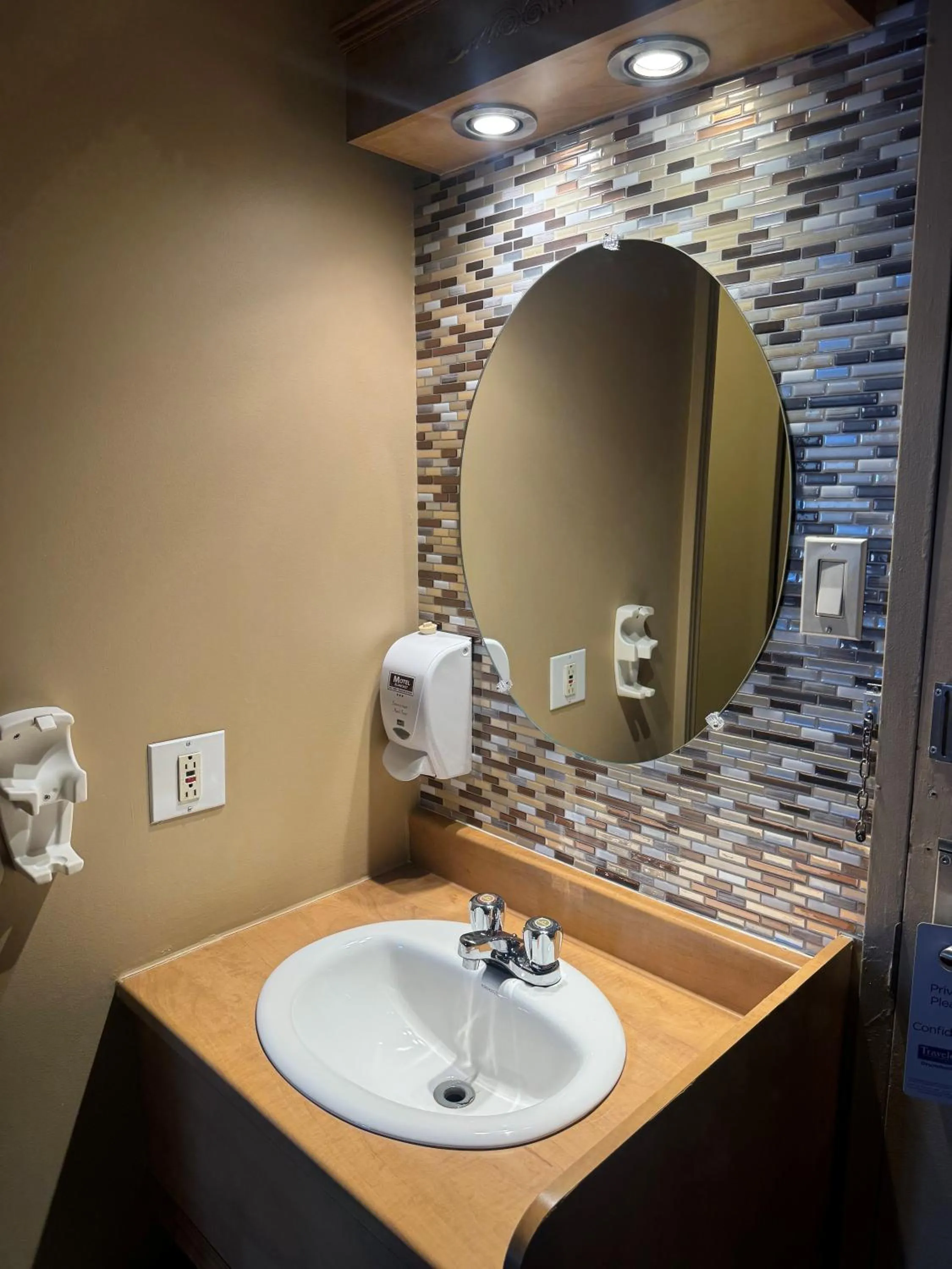 Travelodge by Wyndham Drummondville