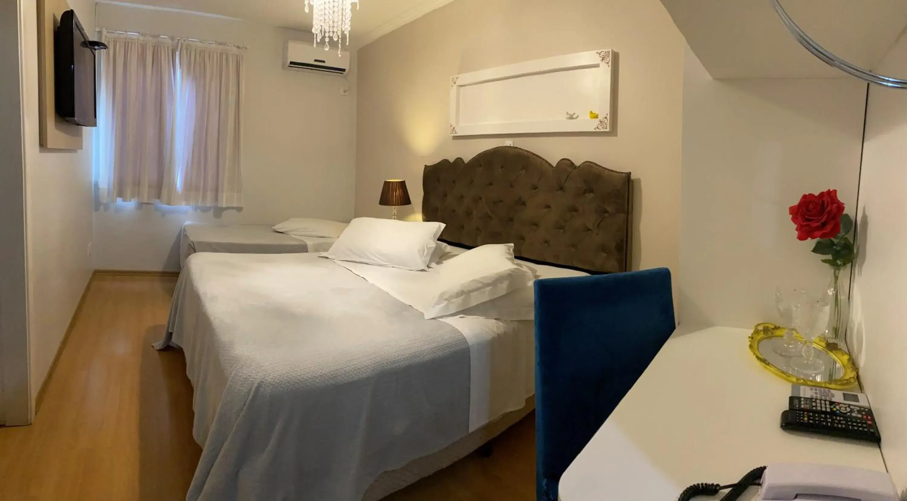 Deluxe Triple Room in Hotel Imigrantes Deluxe Triple Room in Hotel Imigrantes