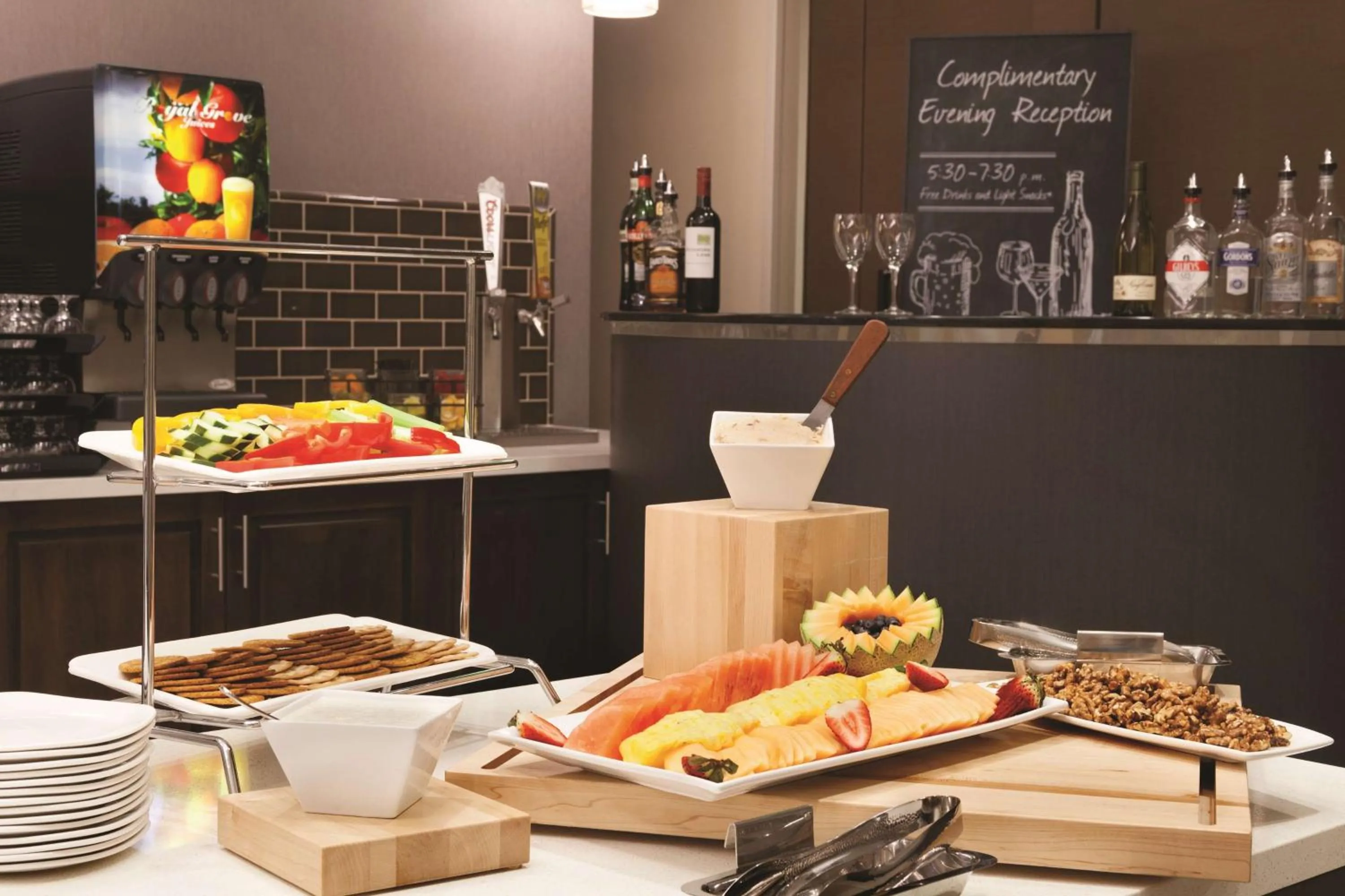 Lounge or bar in Embassy Suites Portland/Hillsboro