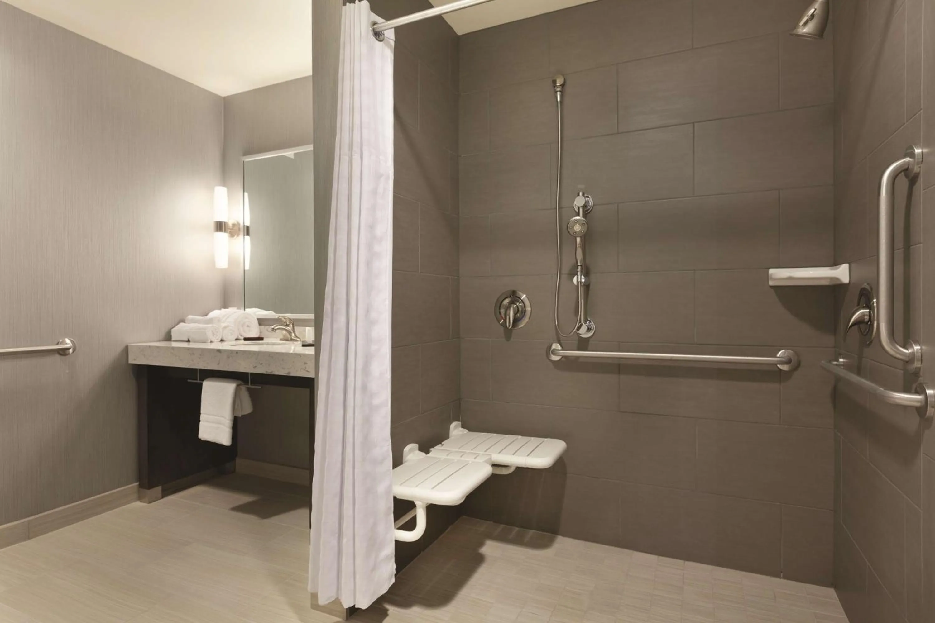 Bathroom in Embassy Suites Portland/Hillsboro