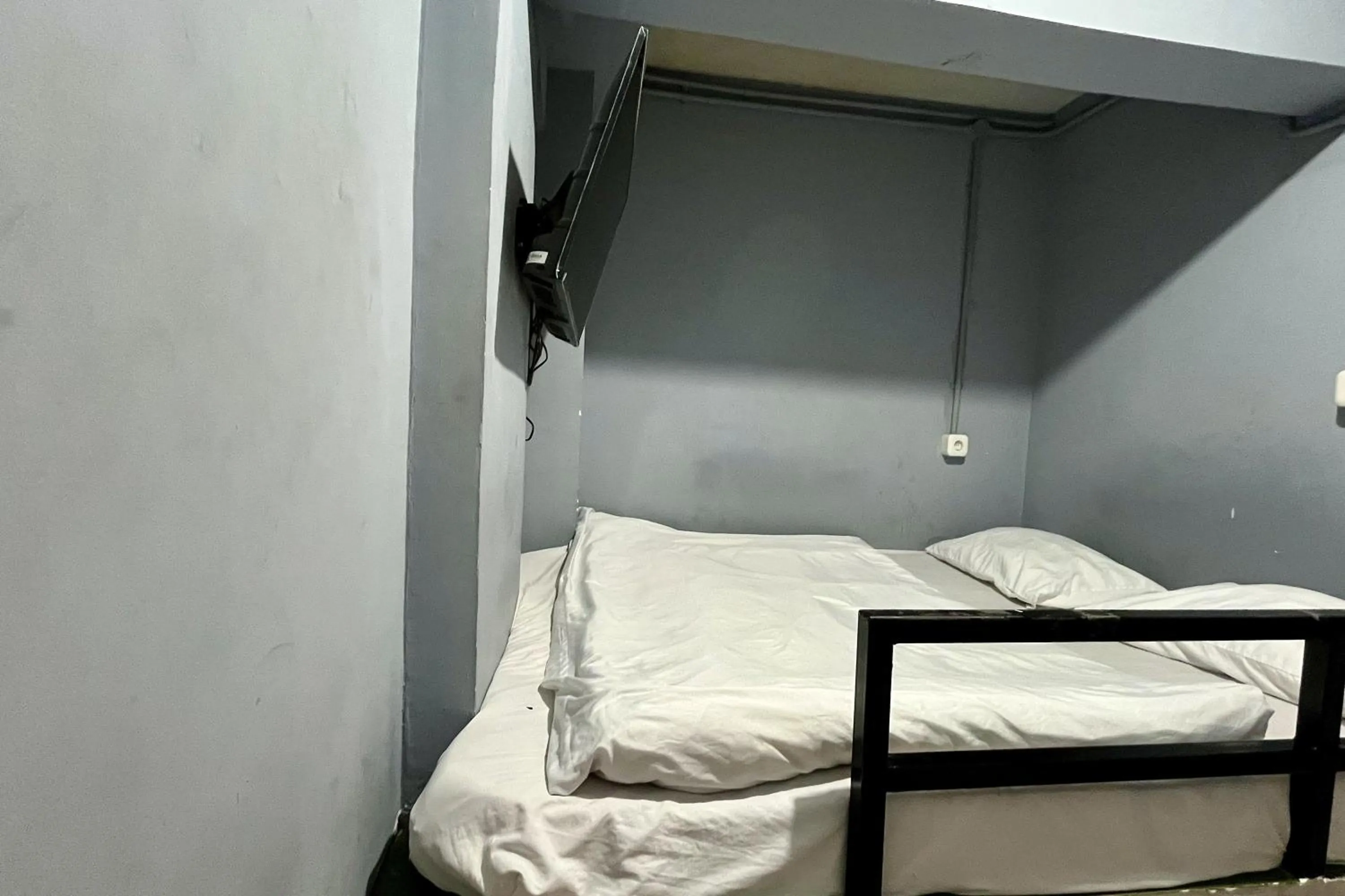 Bed in Morroi Residence Kemang