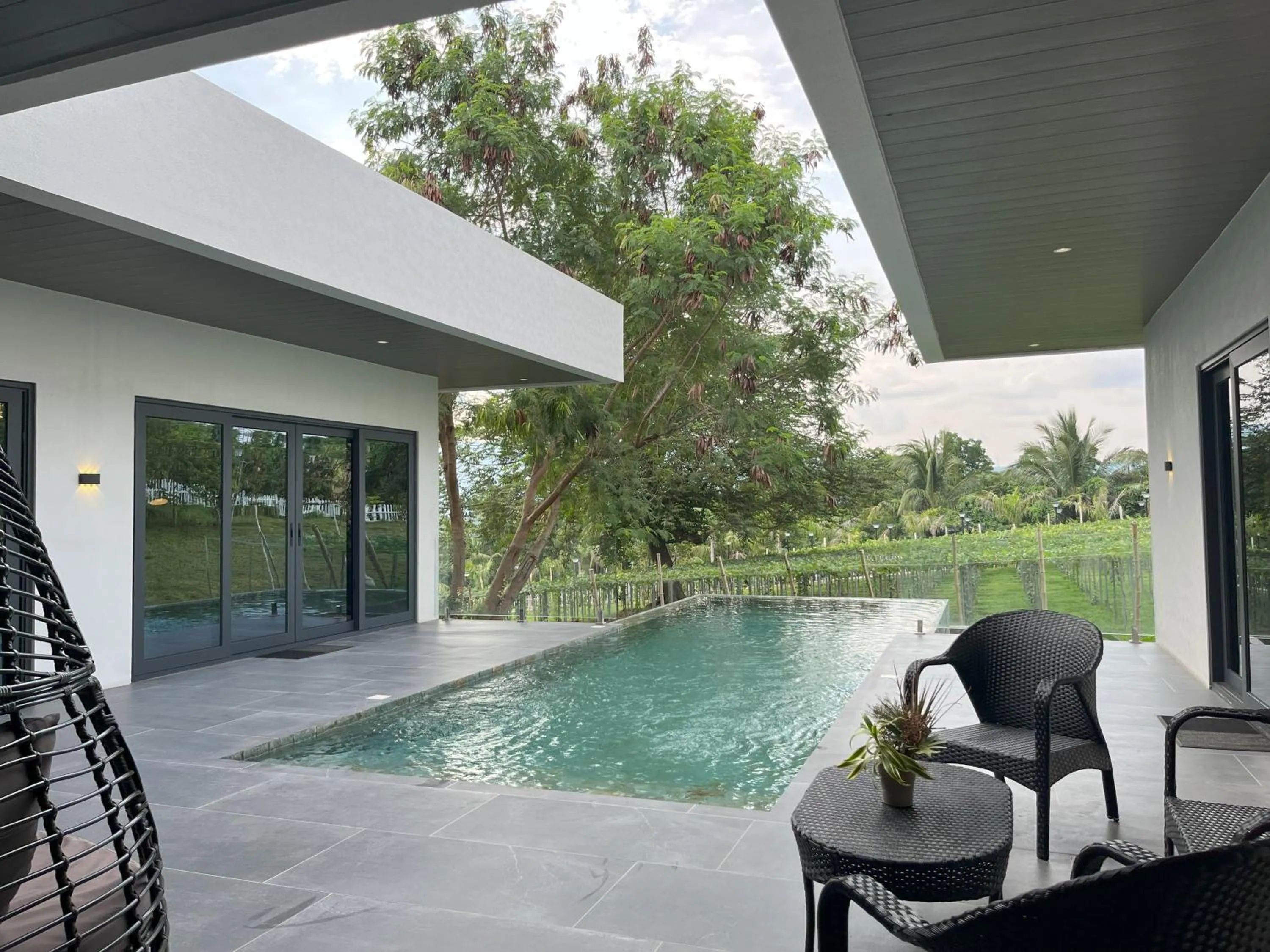 Garden view in The Vineyard at Tanauan