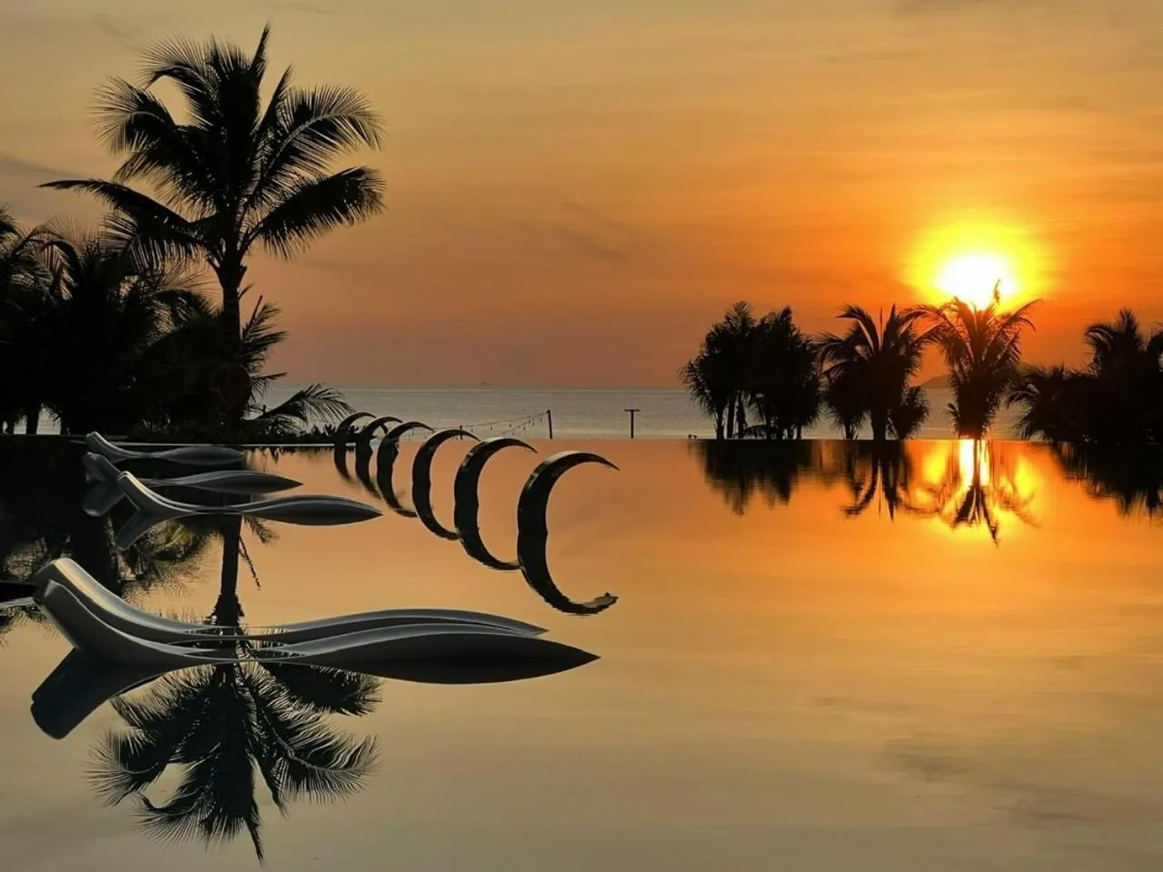 Sunset in The Oceanfront Apartment At Cam Ranh