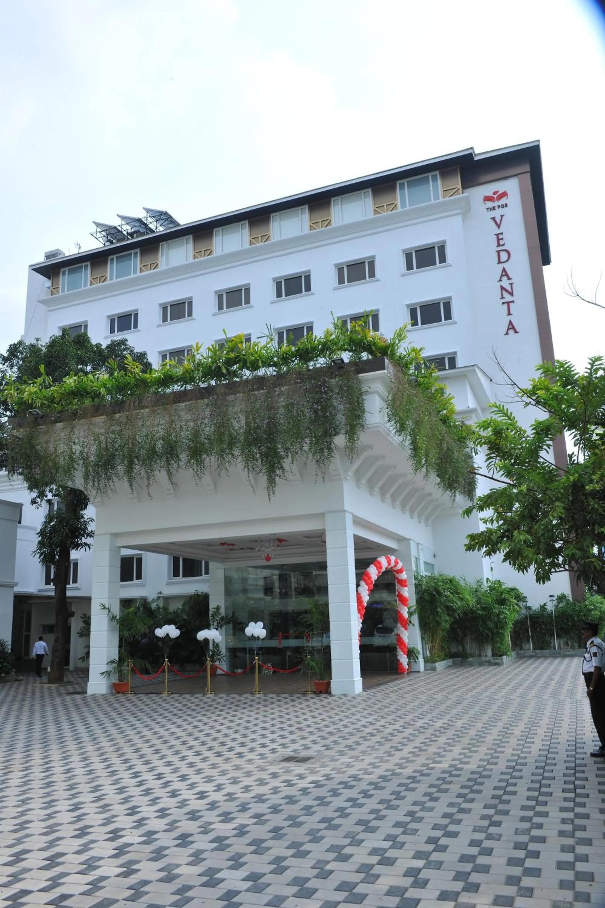 Facade/entrance in The Pgs Vedanta