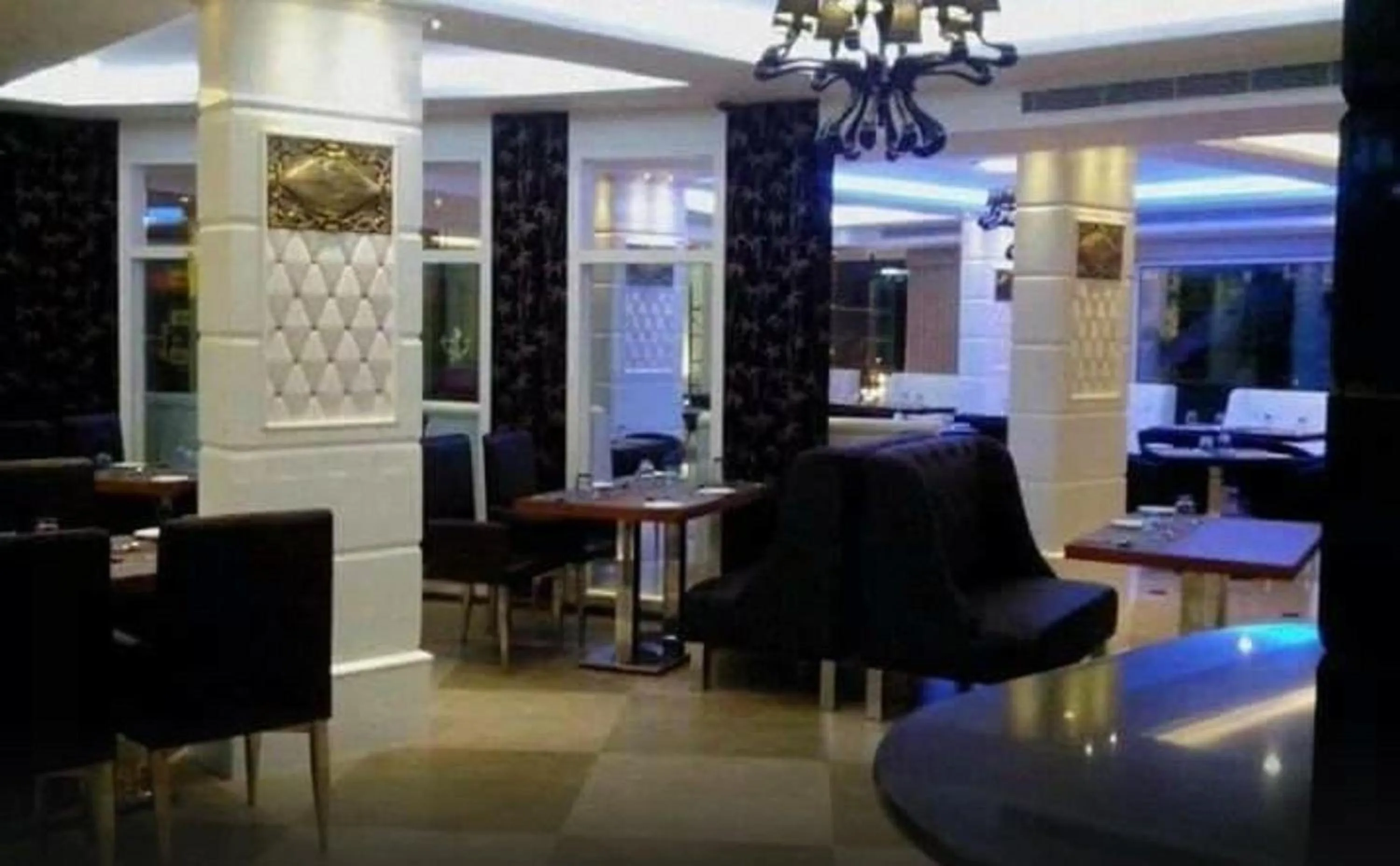 Restaurant/places to eat in The Pgs Vedanta