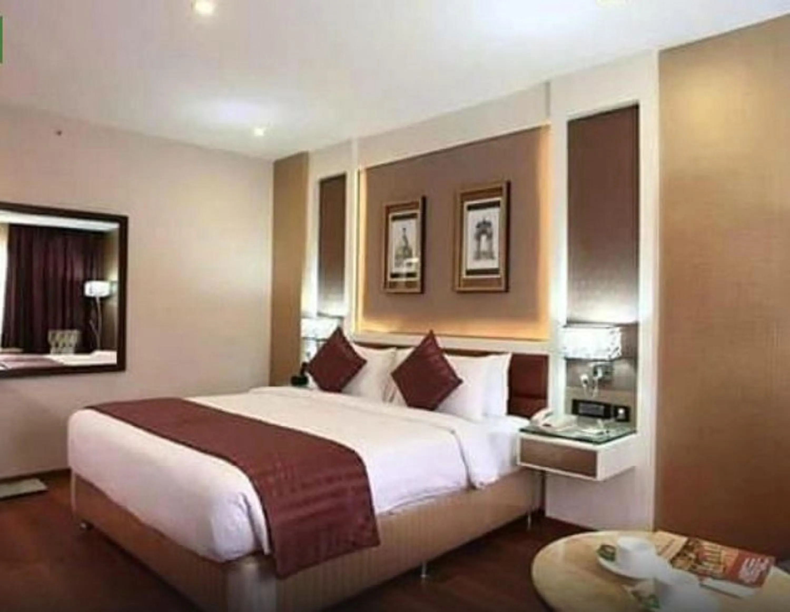 Photo of the whole room in The Pgs Vedanta