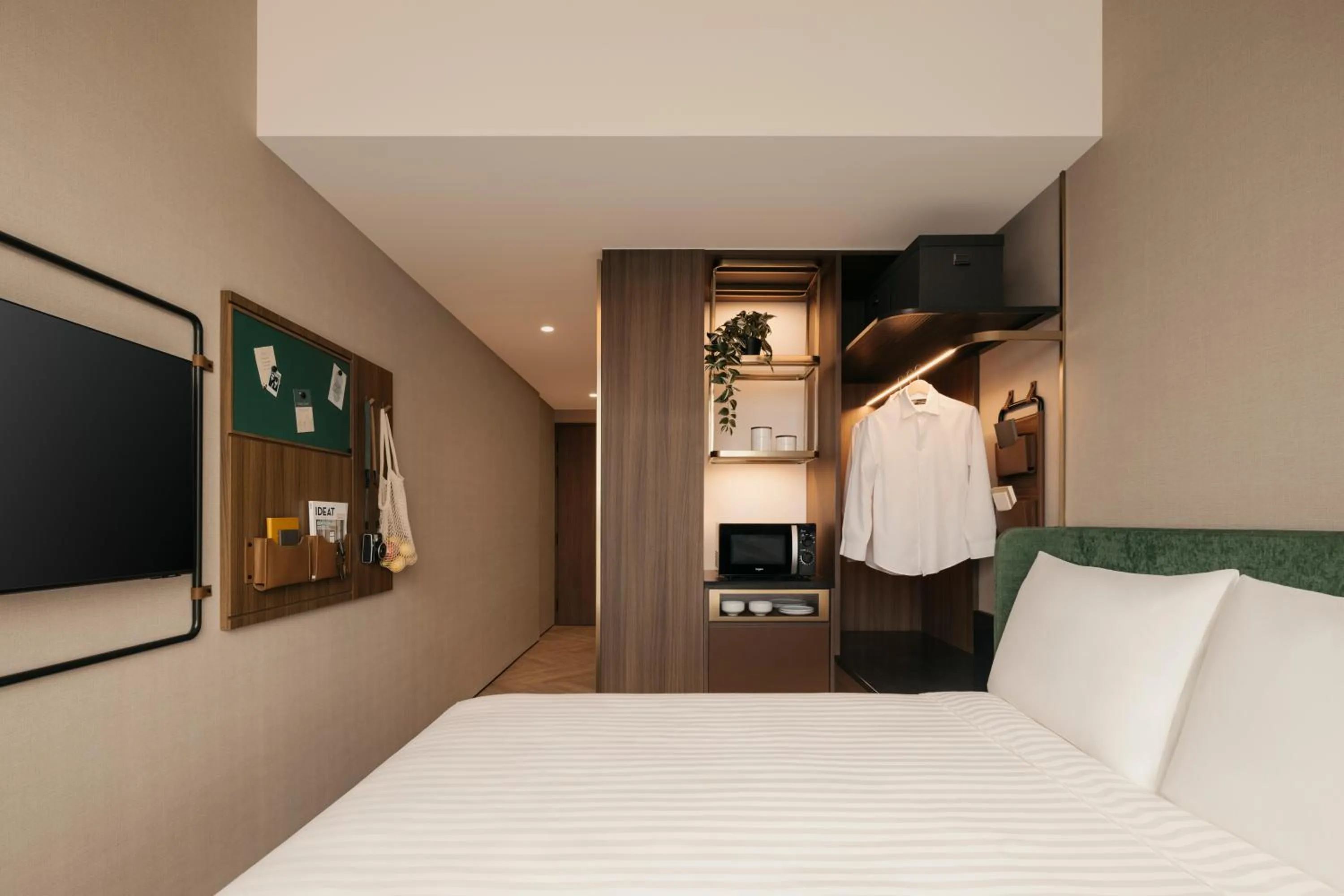 Photo of the whole room, Bed in Quincy House Singapore by Far East Hospitality