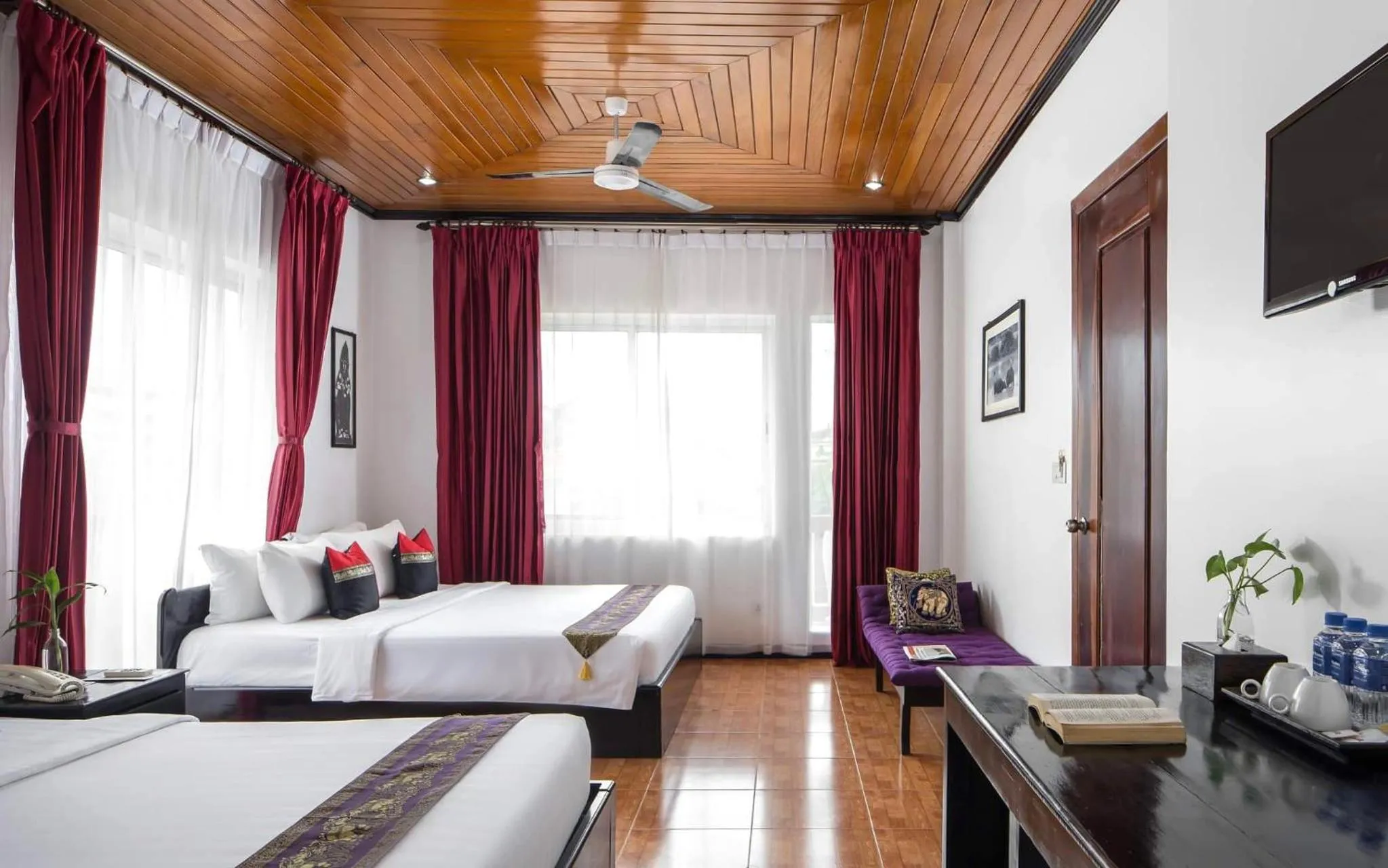 Bed in Golden Orchid Angkor