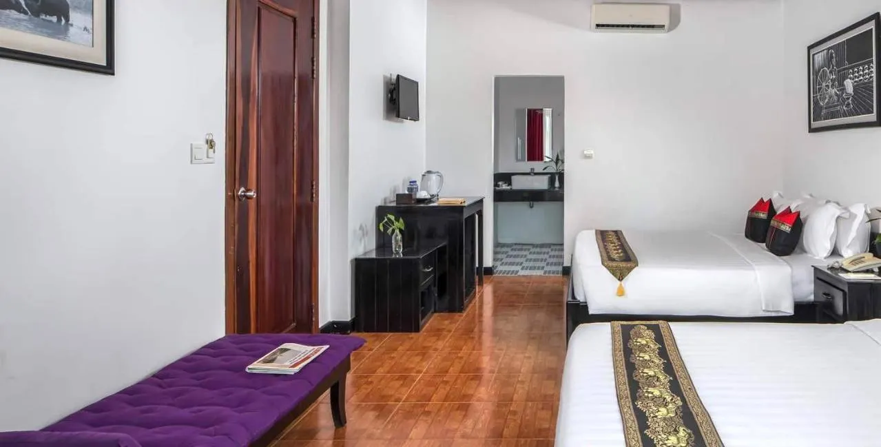 Bed in Golden Orchid Angkor