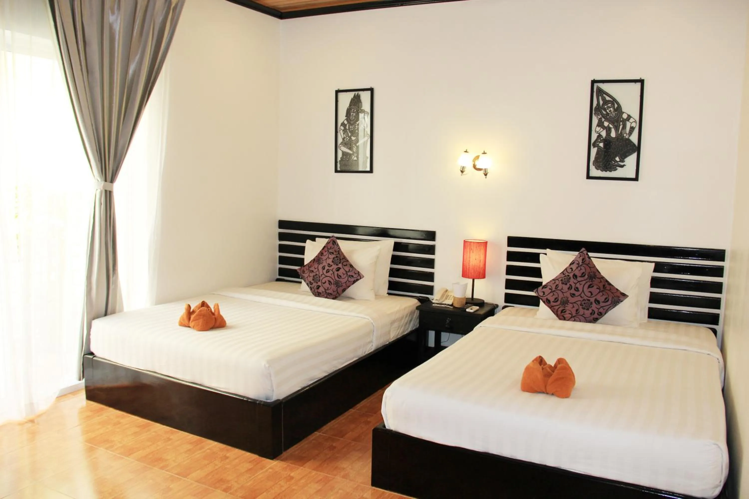 Bed in Golden Orchid Angkor