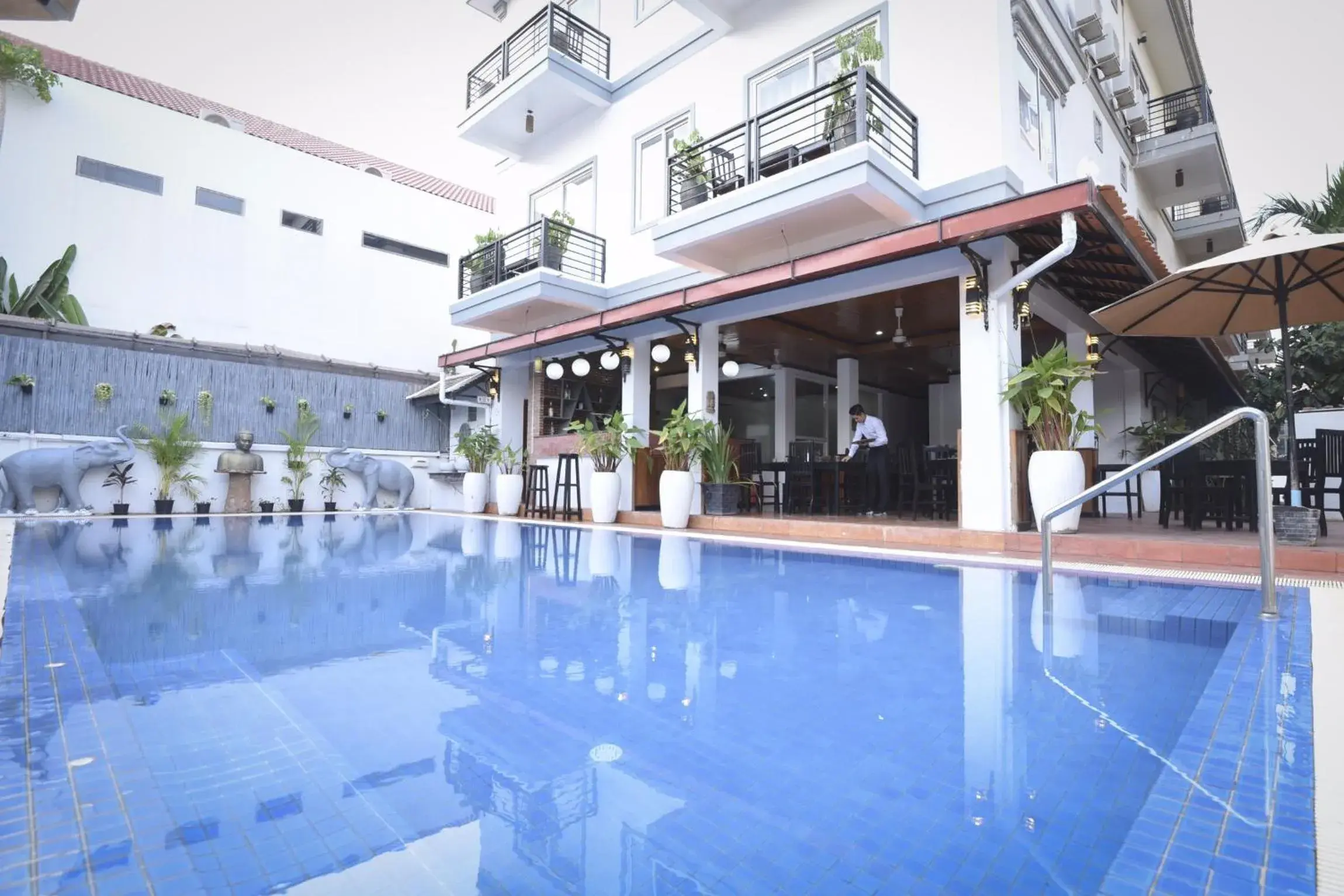 Property building, Swimming Pool in Golden Orchid Angkor