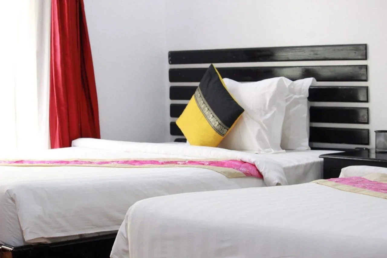 Bed in Golden Orchid Angkor