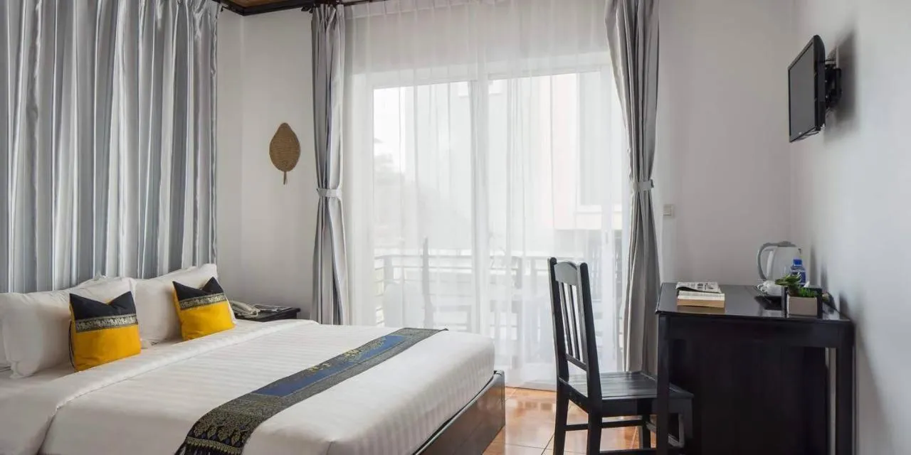 Bed in Golden Orchid Angkor