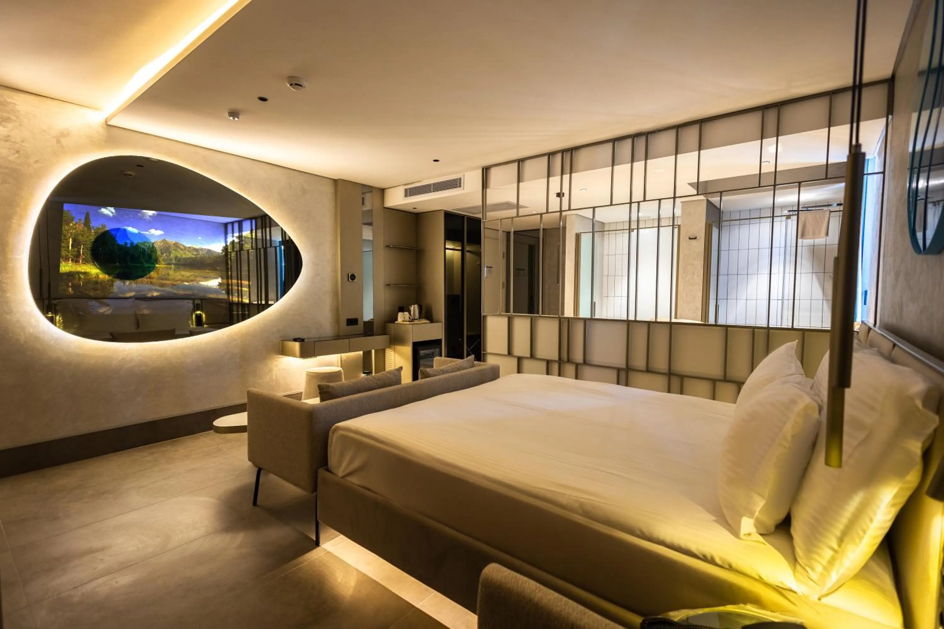 Bed in Four Hills Hotel