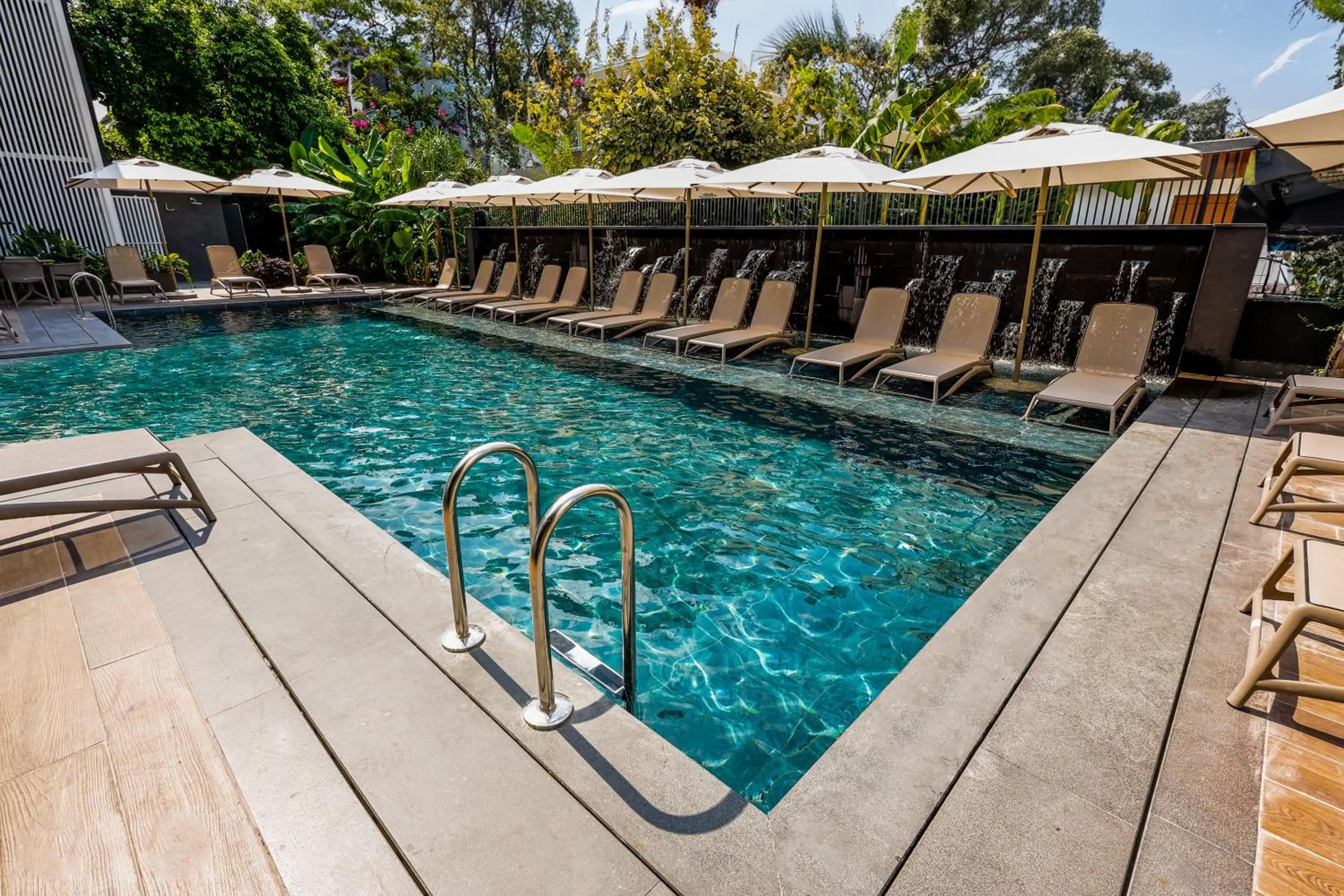 Day in Four Hills Hotel