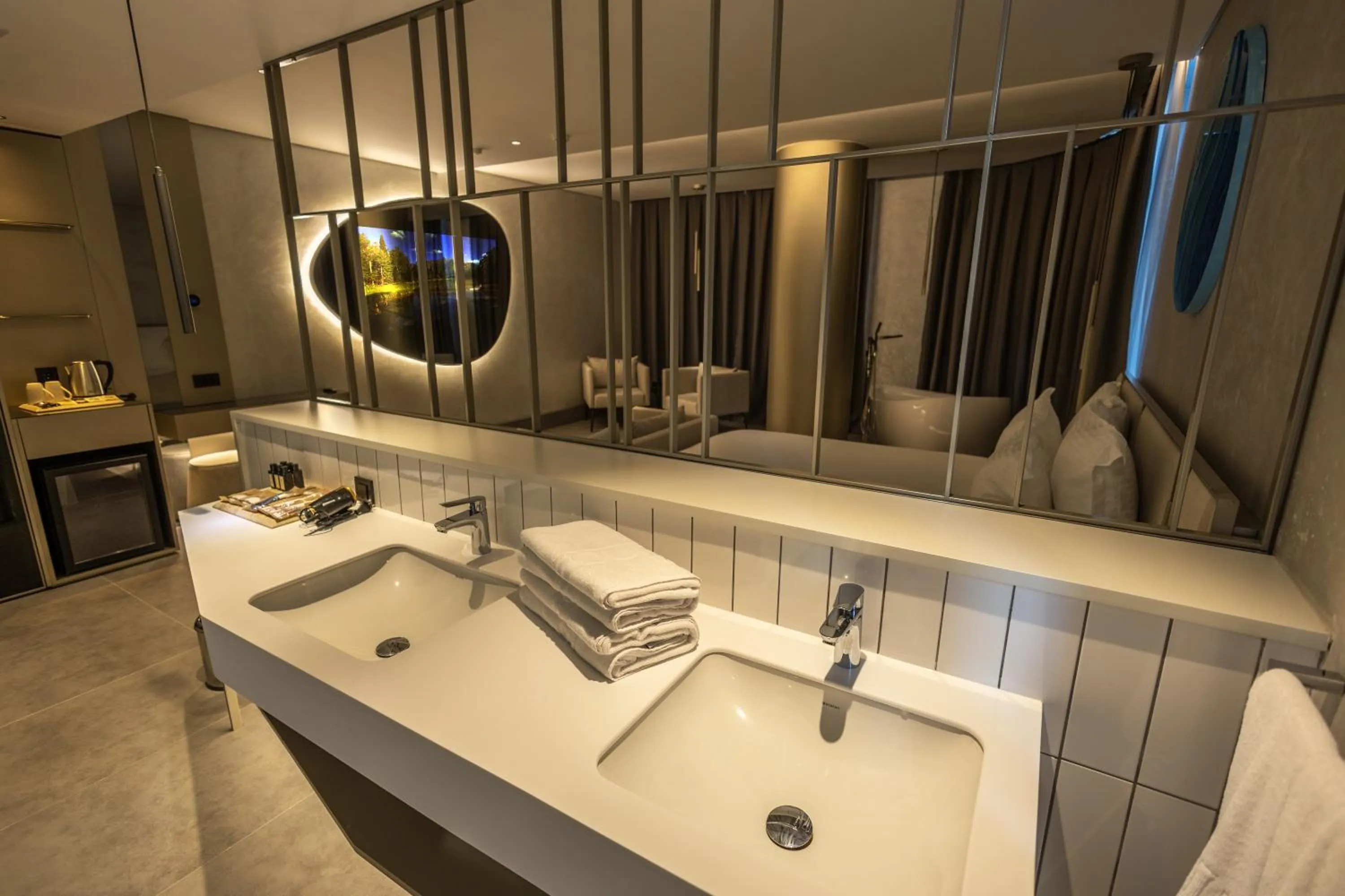 Bathroom in Four Hills Hotel