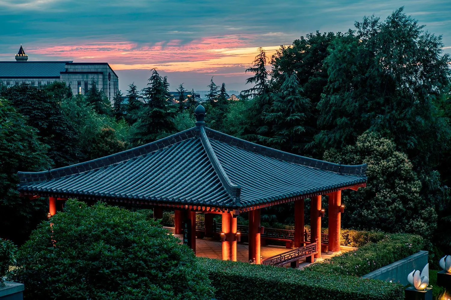 Inner courtyard view in Angsana Xi'an Lintong