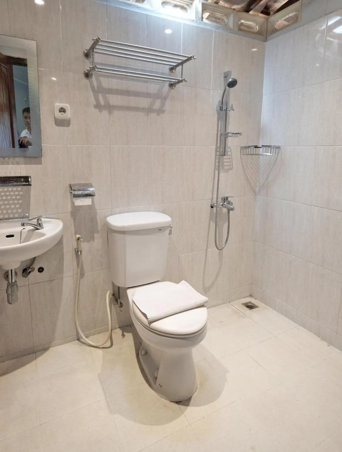 Bathroom in The Nalaya Hotel & Resto