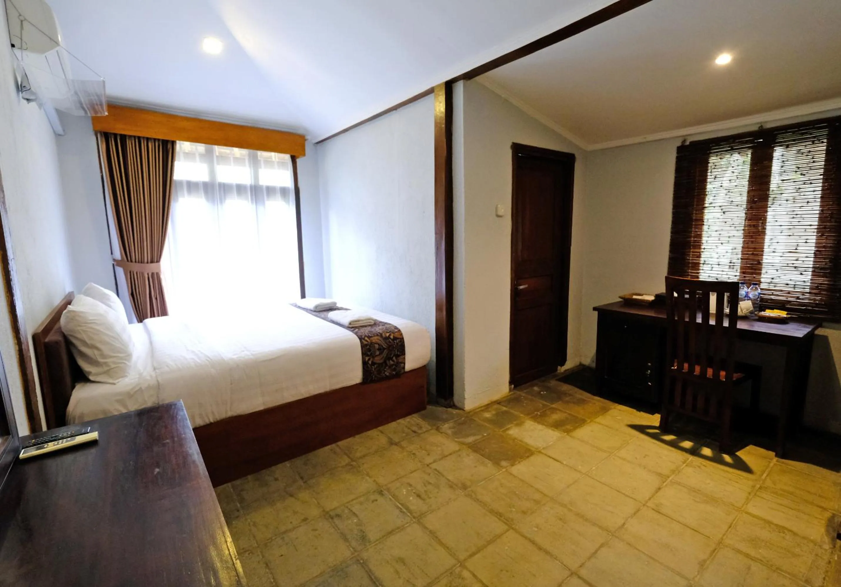 Bedroom, Bed in The Nalaya Hotel & Resto