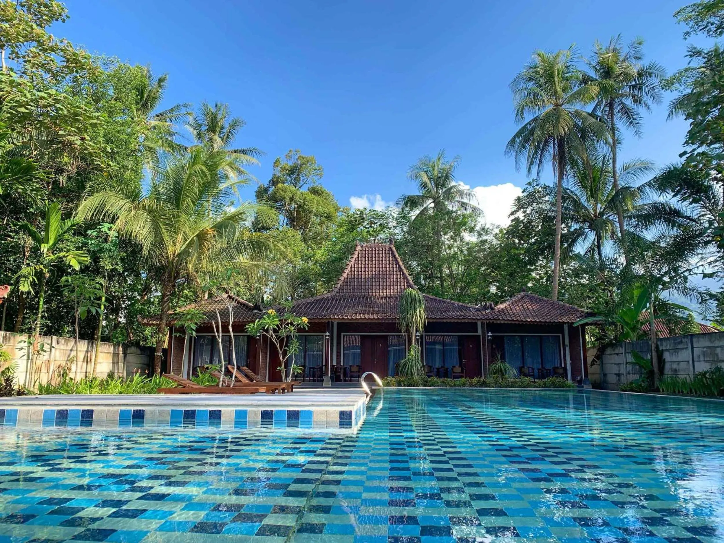 Swimming pool in The Nalaya Hotel & Resto