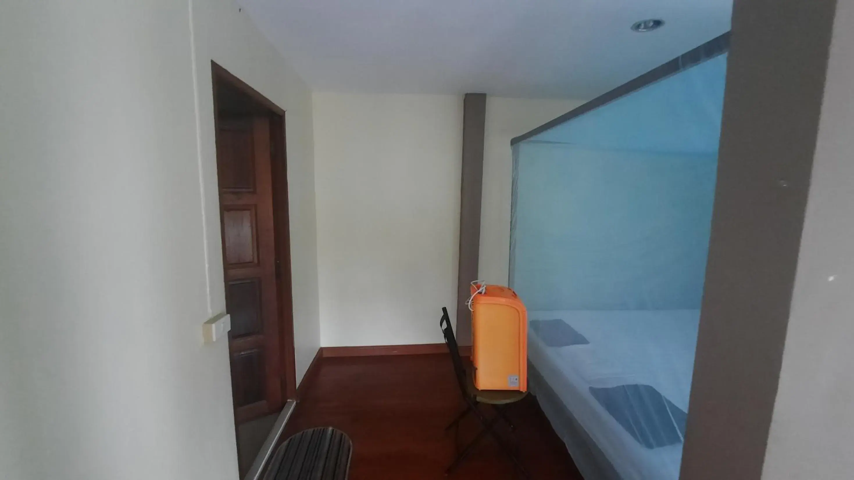 Bed in Hin Wong Apartments Dive & Snorkel Resort Bed in Hin Wong Apartments Dive & Snorkel Resort