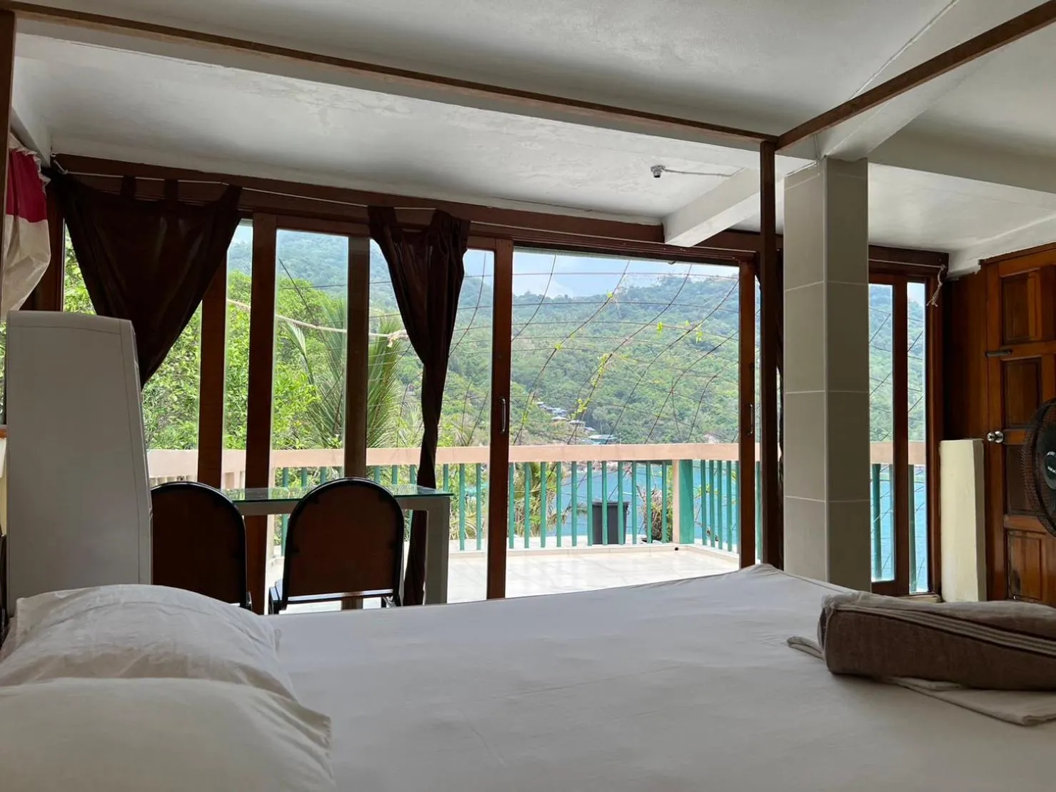 Bed in Hin Wong Apartments Dive & Snorkel Resort