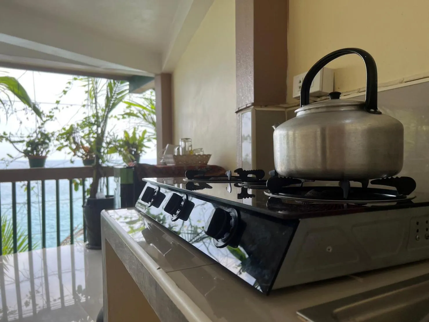 Hin Wong Apartments Dive & Snorkel Resort