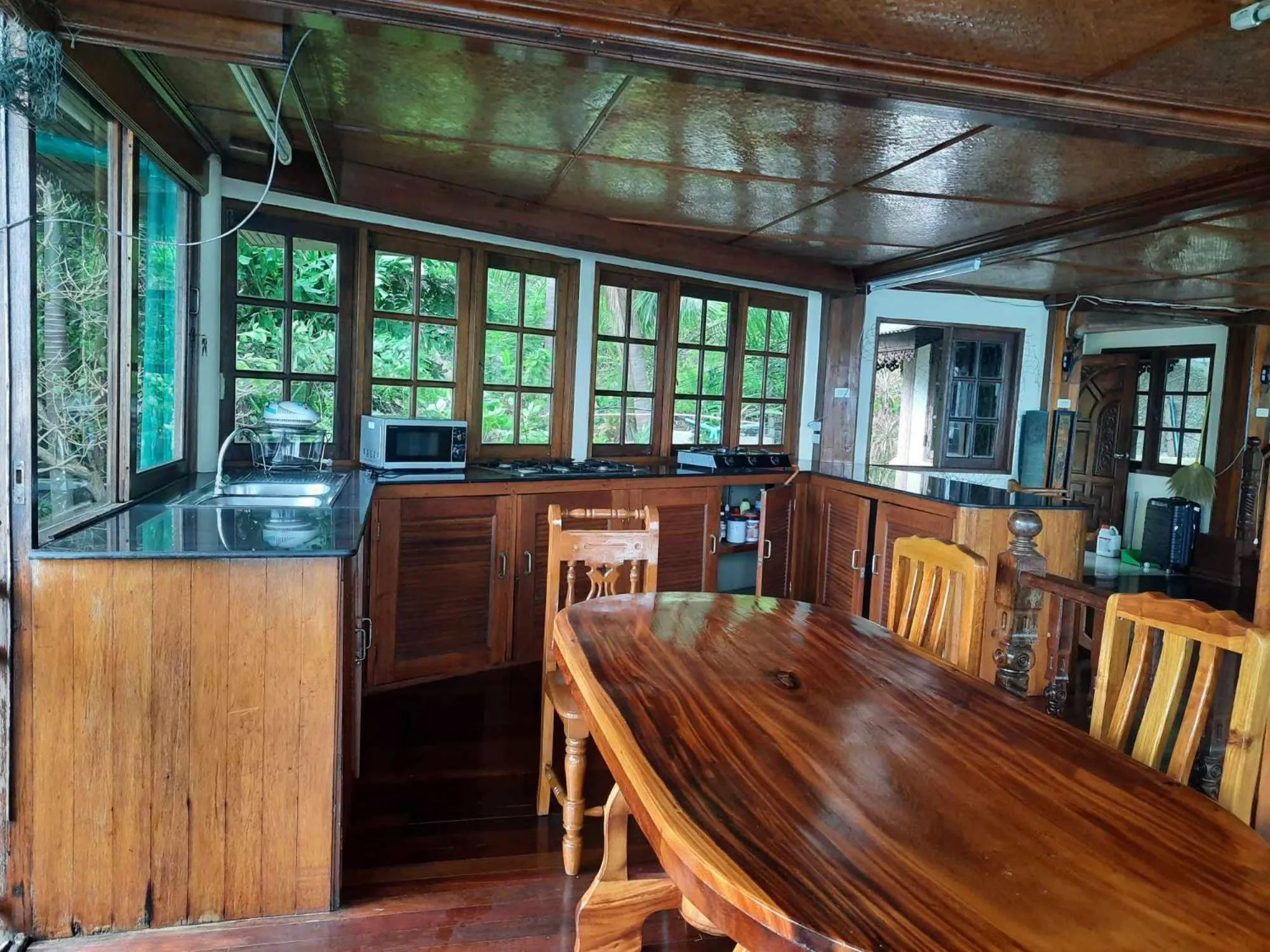 Hin Wong Apartments Dive & Snorkel Resort