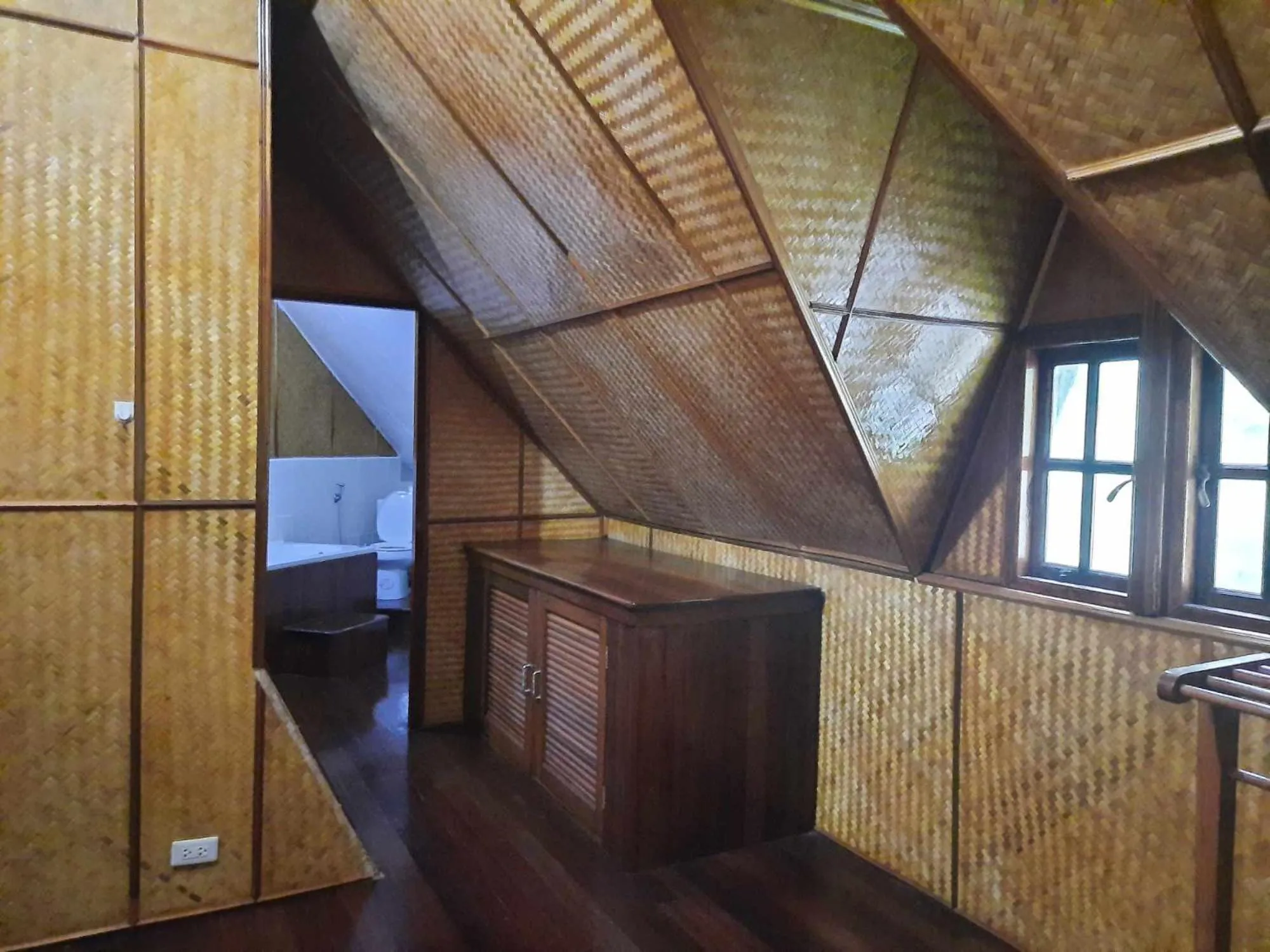 Hin Wong Apartments Dive & Snorkel Resort