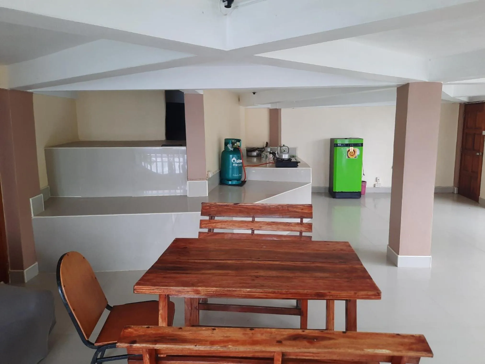 Hin Wong Apartments Dive & Snorkel Resort