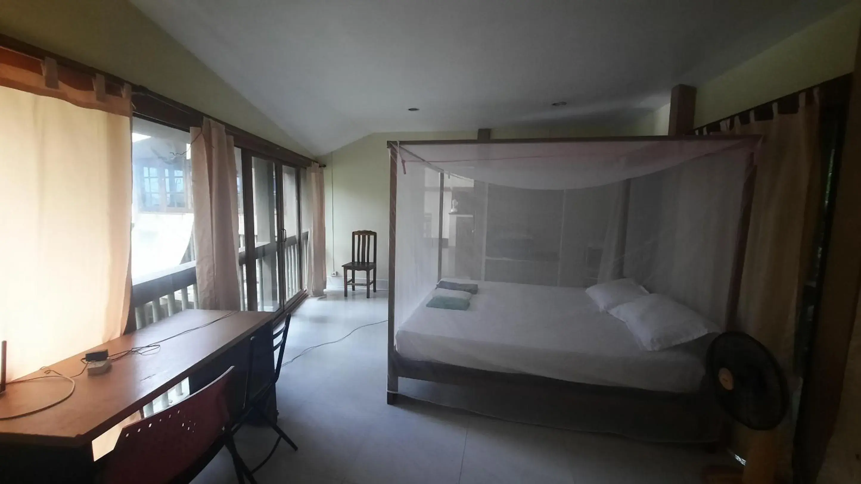 Bed in Hin Wong Apartments Dive & Snorkel Resort Bed in Hin Wong Apartments Dive & Snorkel Resort