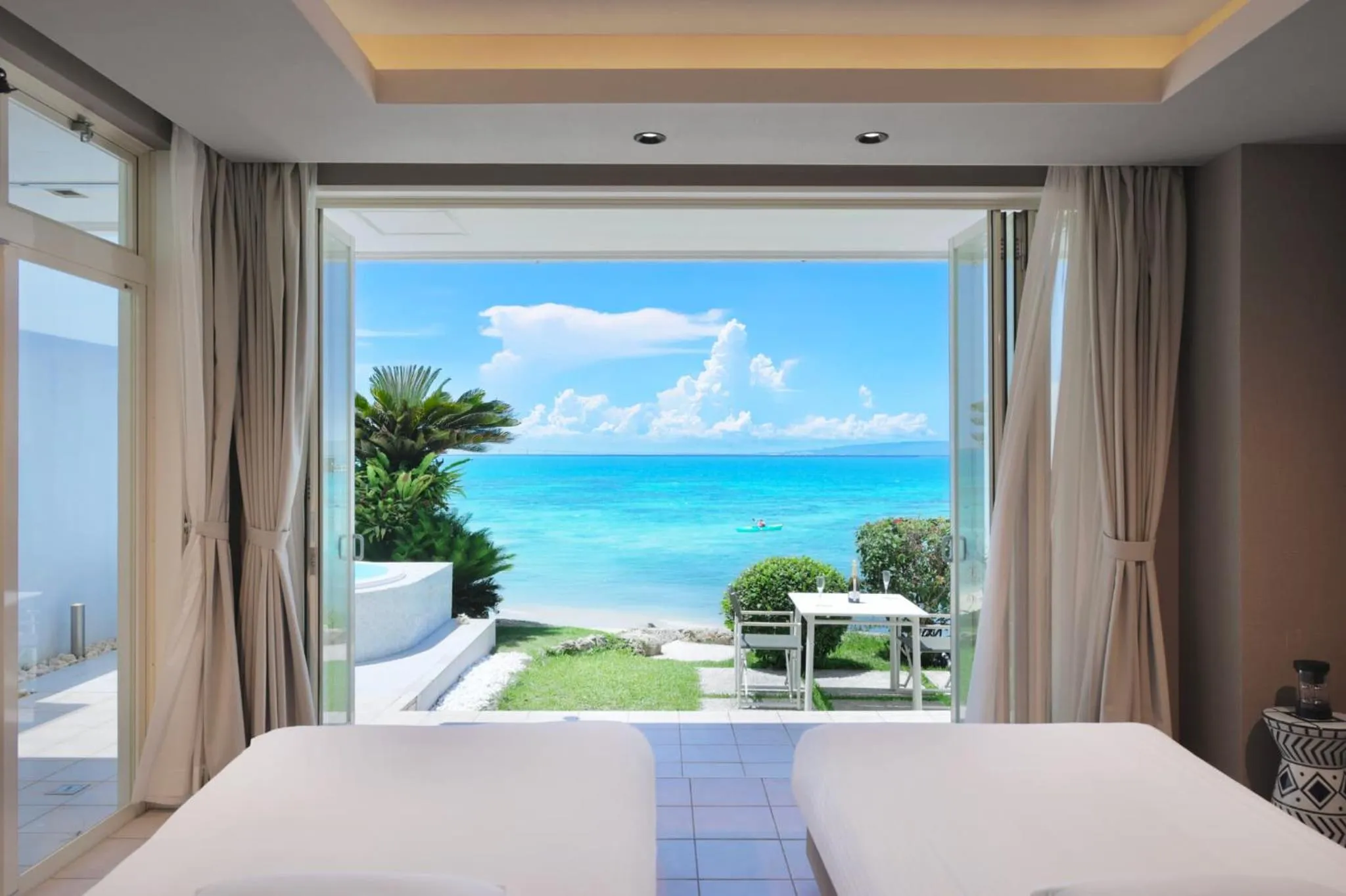 Bed in Crystal Villa Miyakojima Sunayama Beach