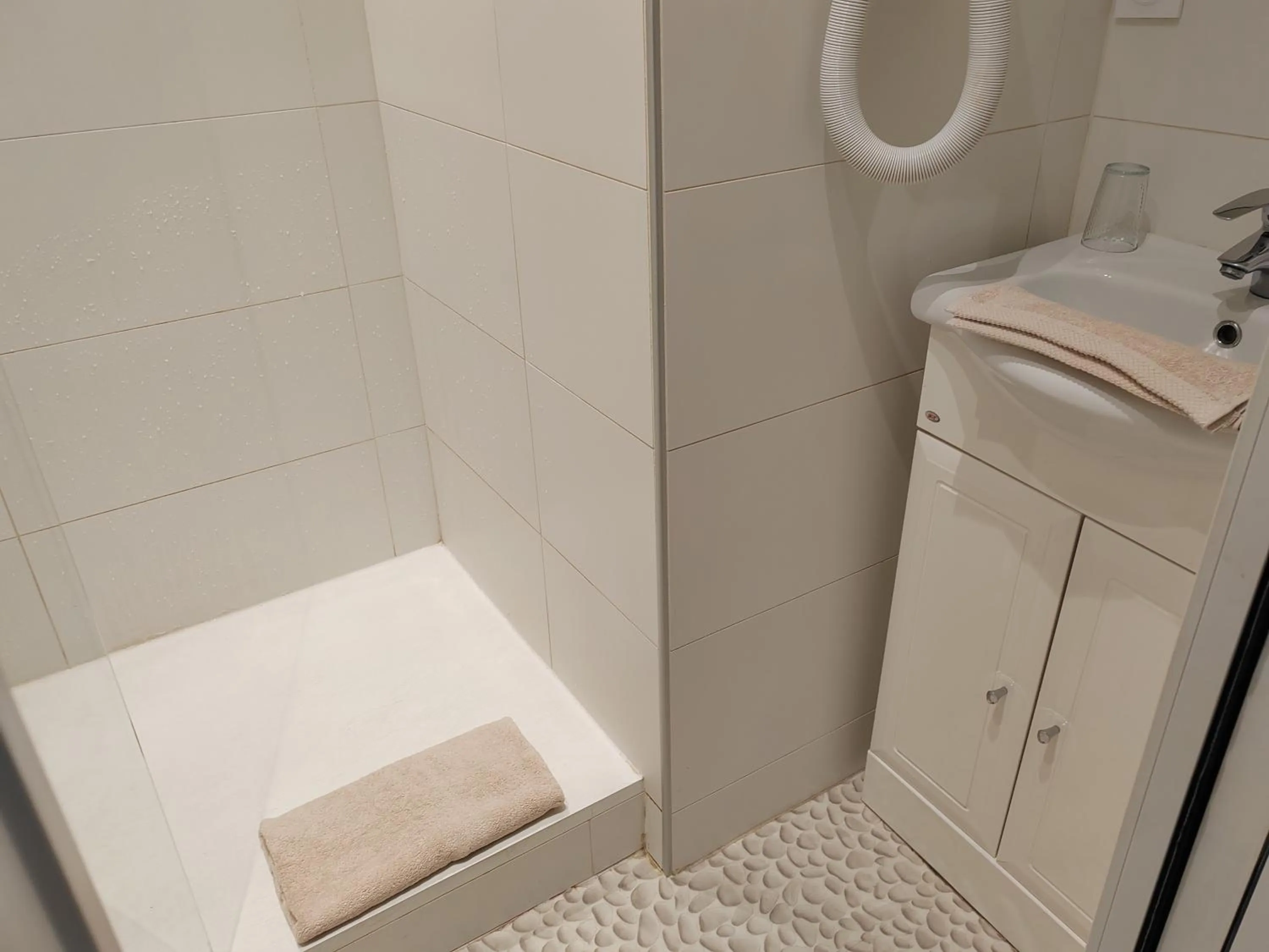 Bathroom in Hôtel Au Grand Duquesne