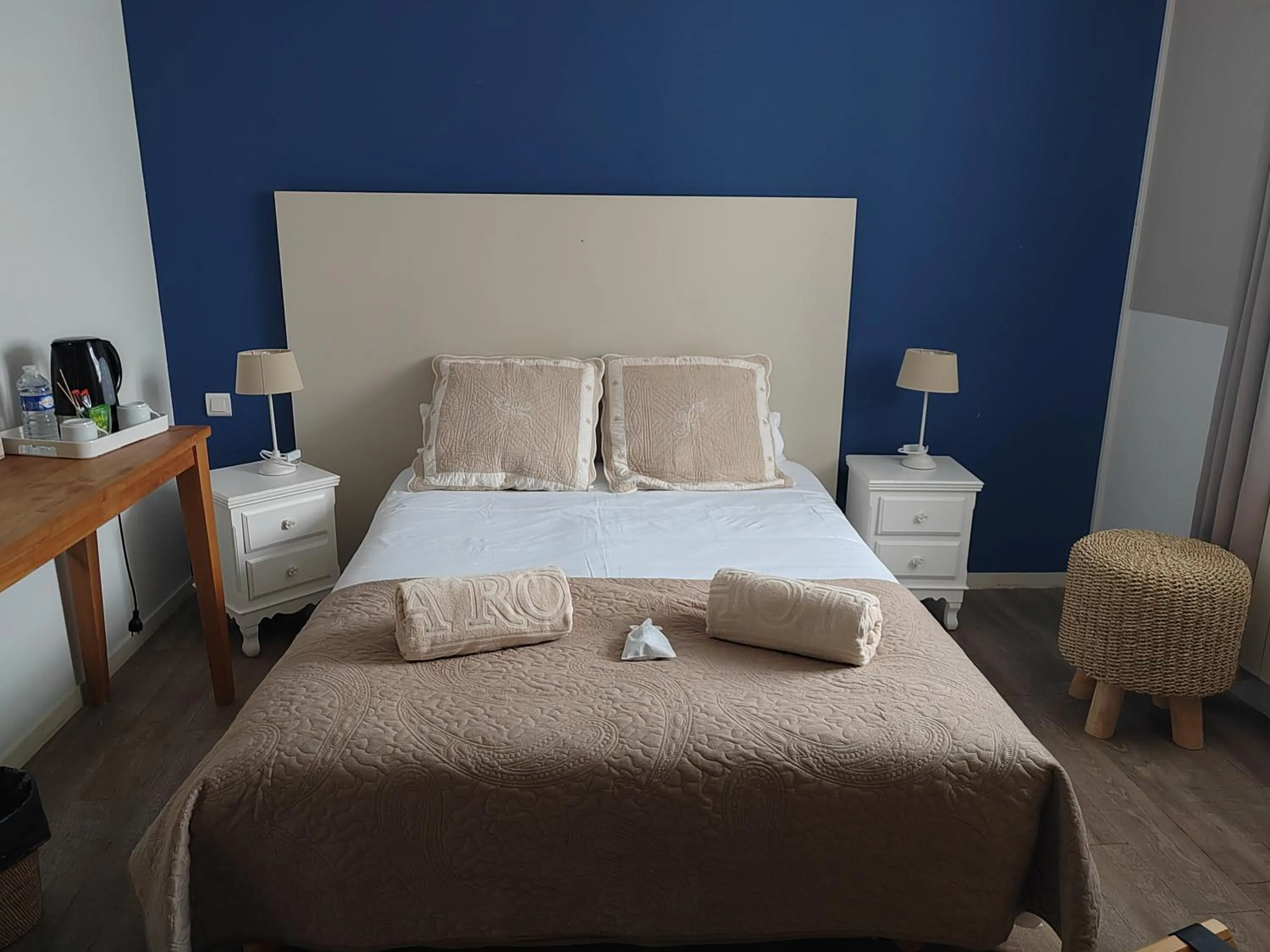 Bed in Hôtel Au Grand Duquesne