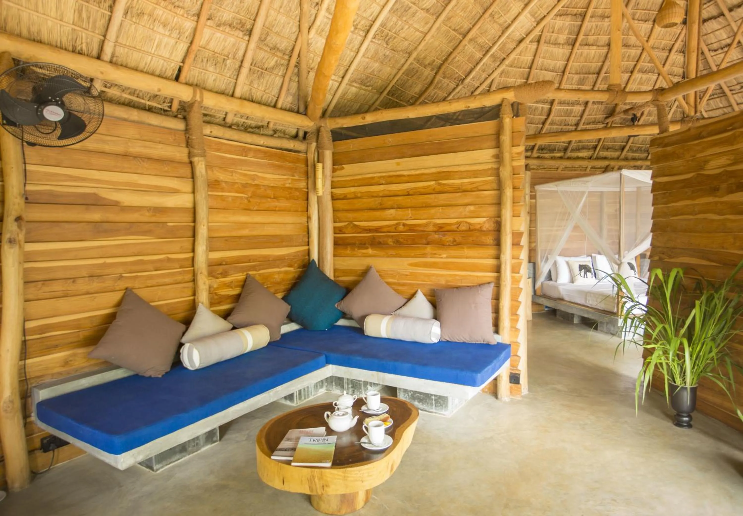 Living room, Bed in Gal Oya Lodge