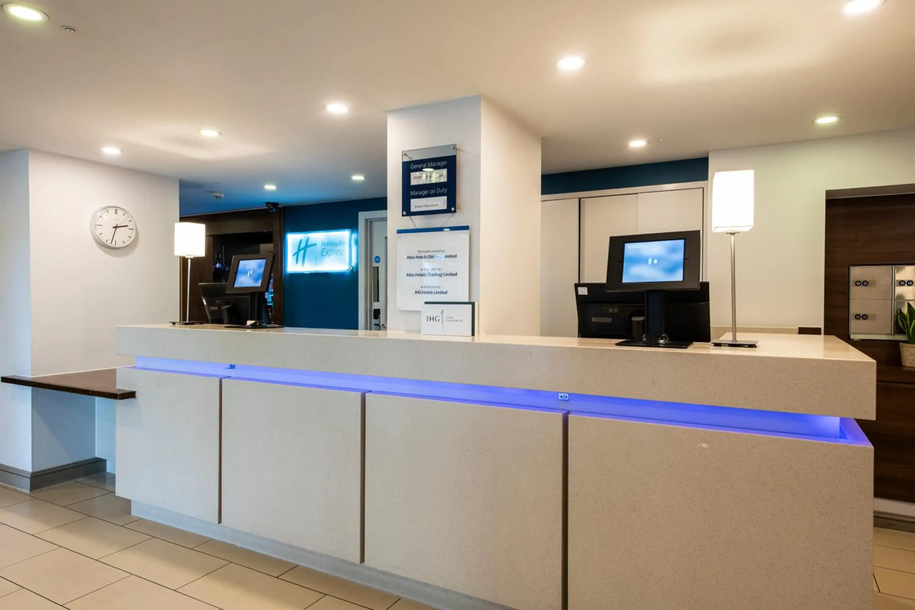 Lobby or reception in Holiday Inn Express Stirling by IHG Lobby or reception in Holiday Inn Express Stirling by IHG