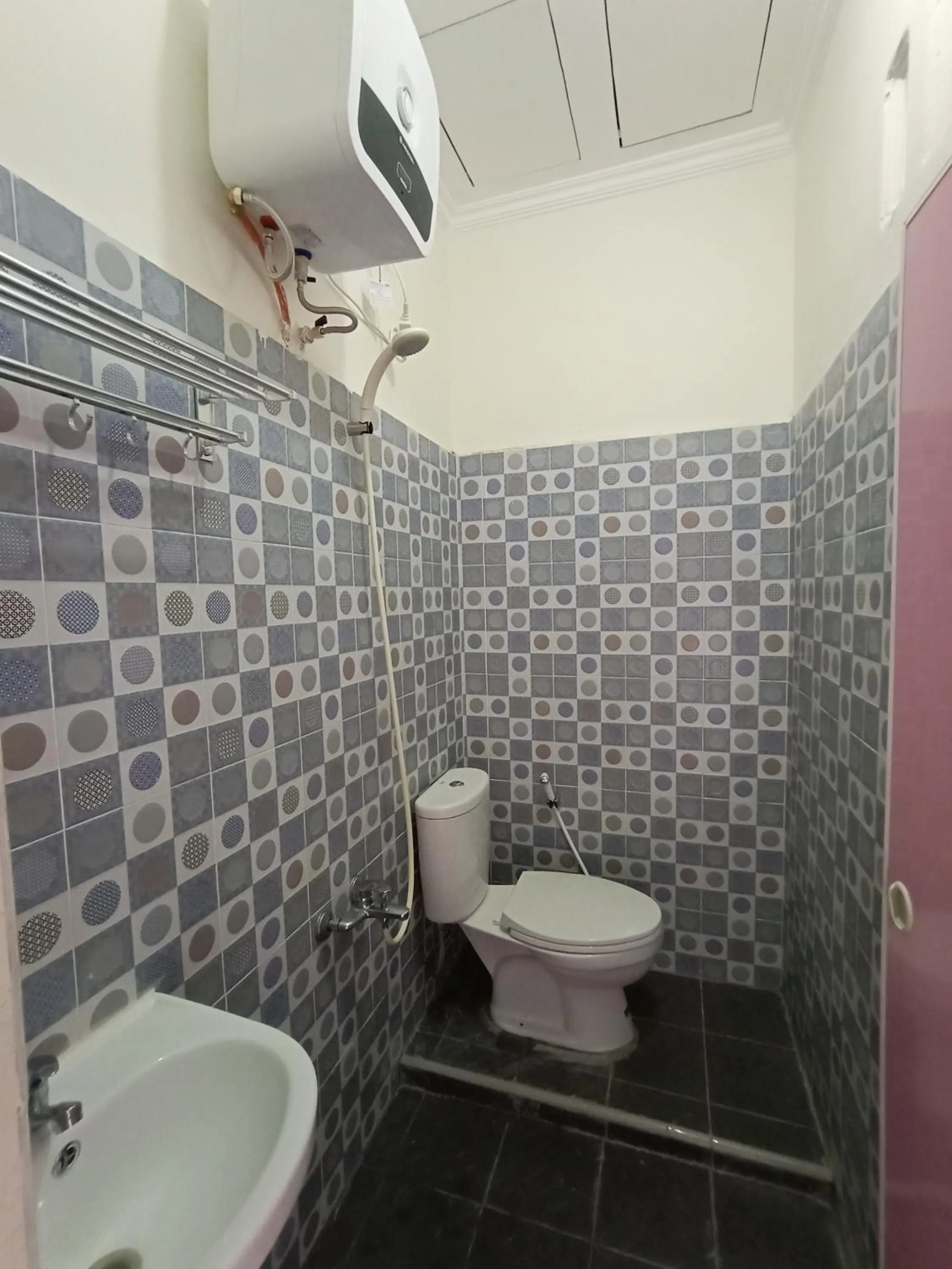 Pink's Guesthouse