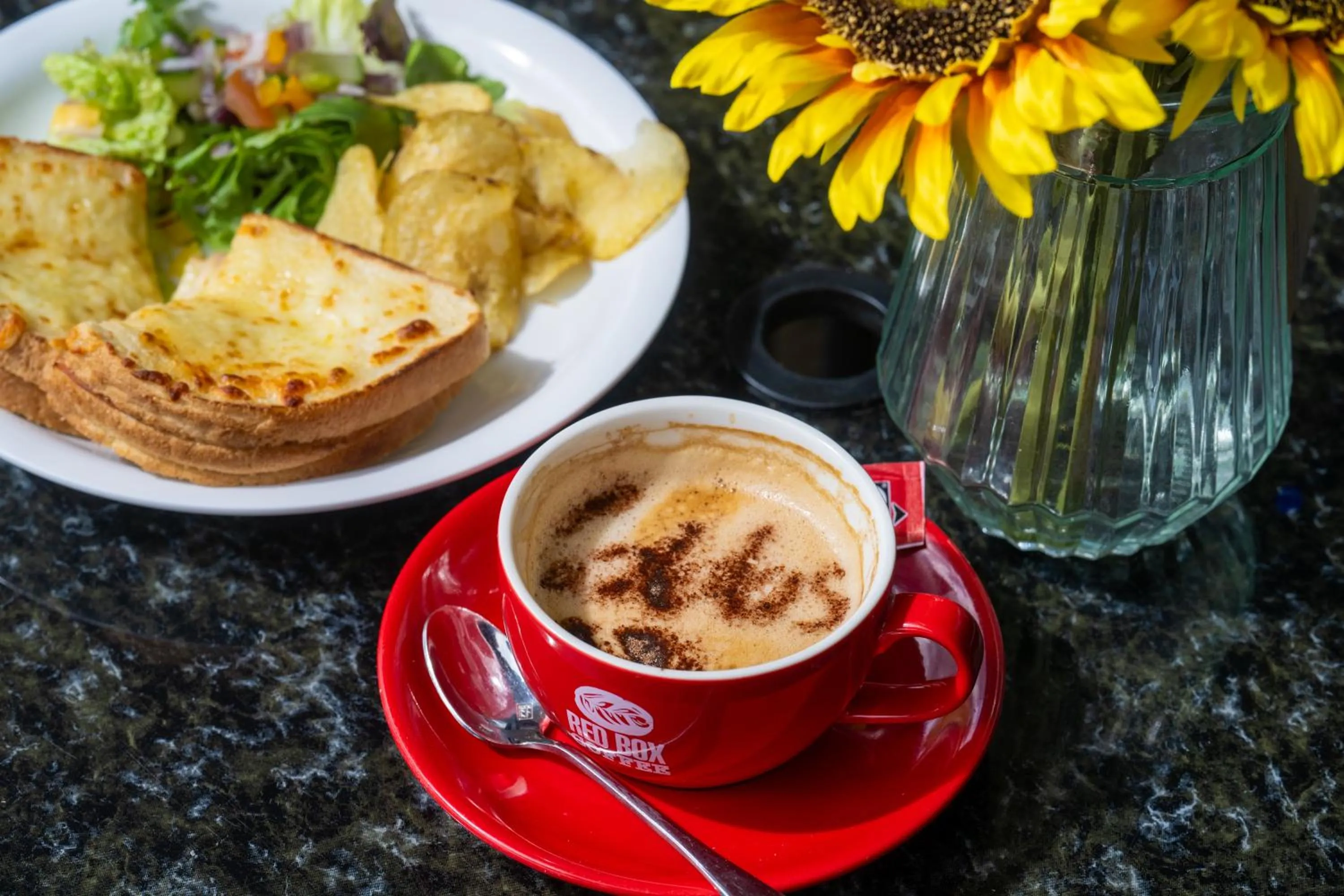 Lunch in Loch Ness Drumnadrochit Hotel