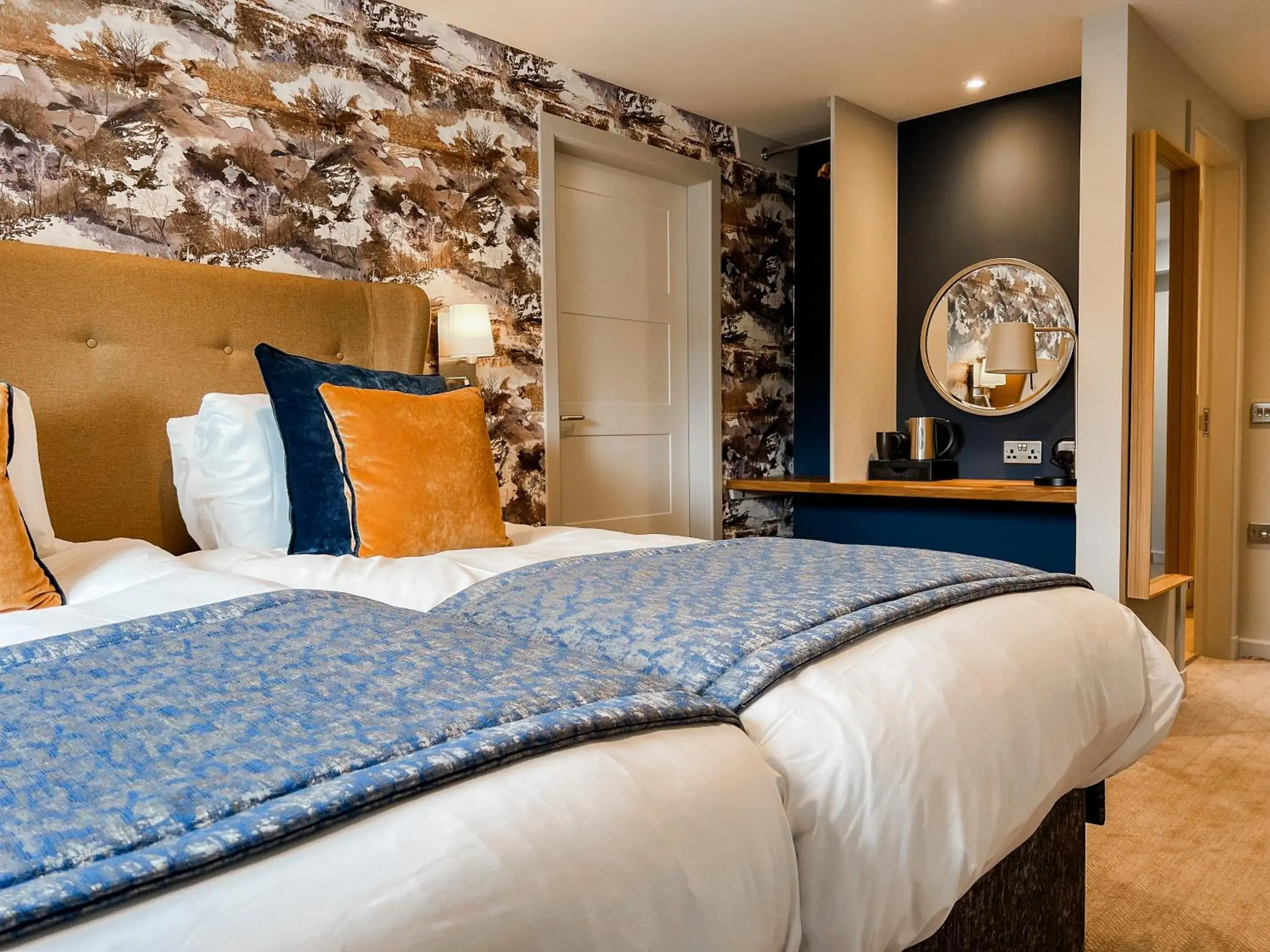 Deluxe Twin Room in Loch Ness Drumnadrochit Hotel Deluxe Twin Room in Loch Ness Drumnadrochit Hotel