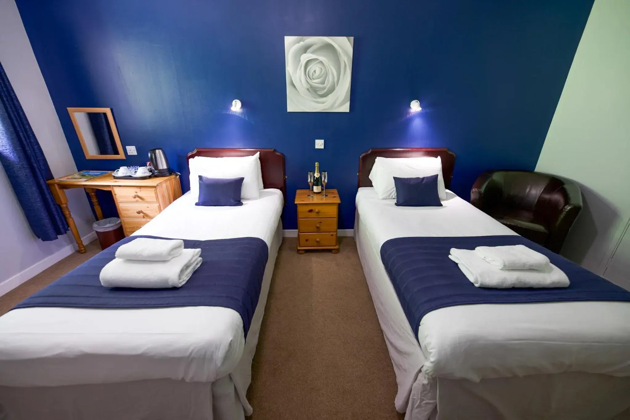 Budget Twin Room in Loch Ness Drumnadrochit Hotel Budget Twin Room in Loch Ness Drumnadrochit Hotel