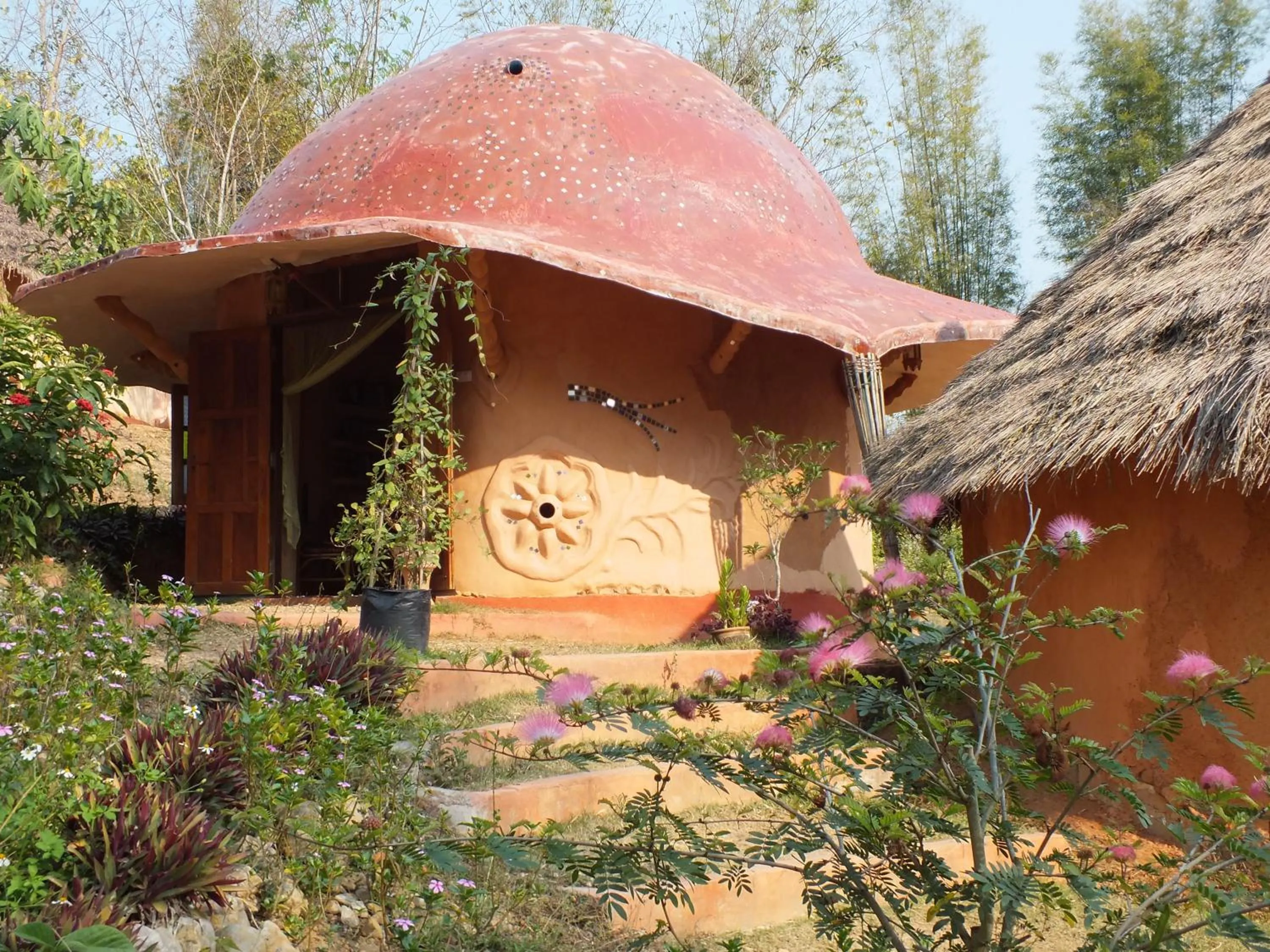 Property building in Chiang Dao Roundhouses