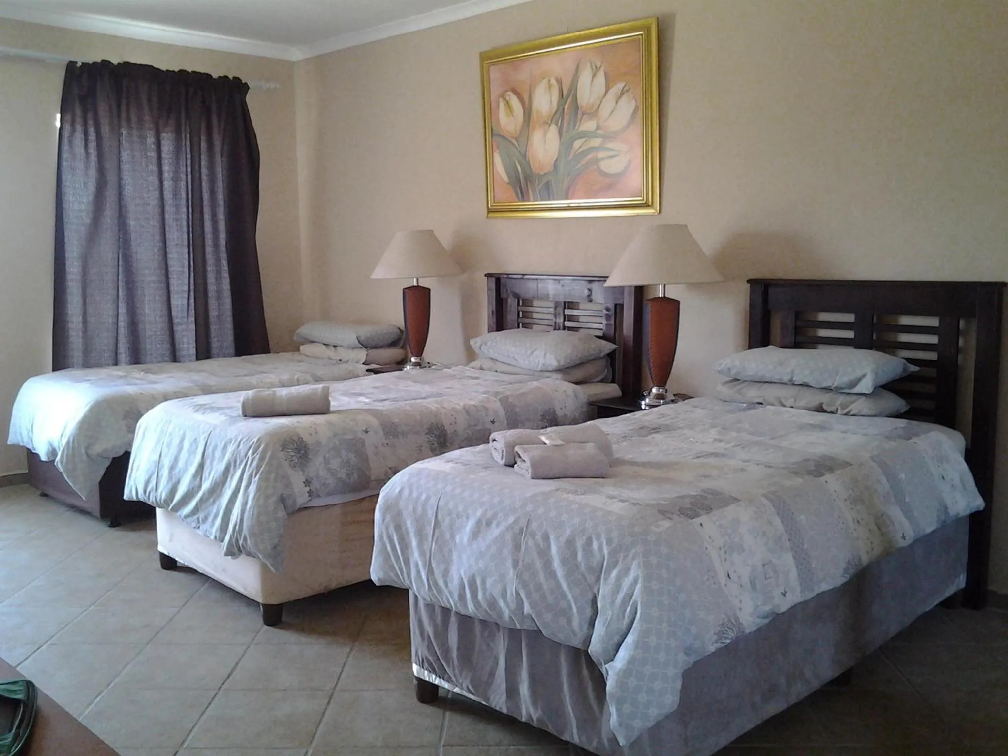 Photo of the whole room in Airport Lodge Guest House