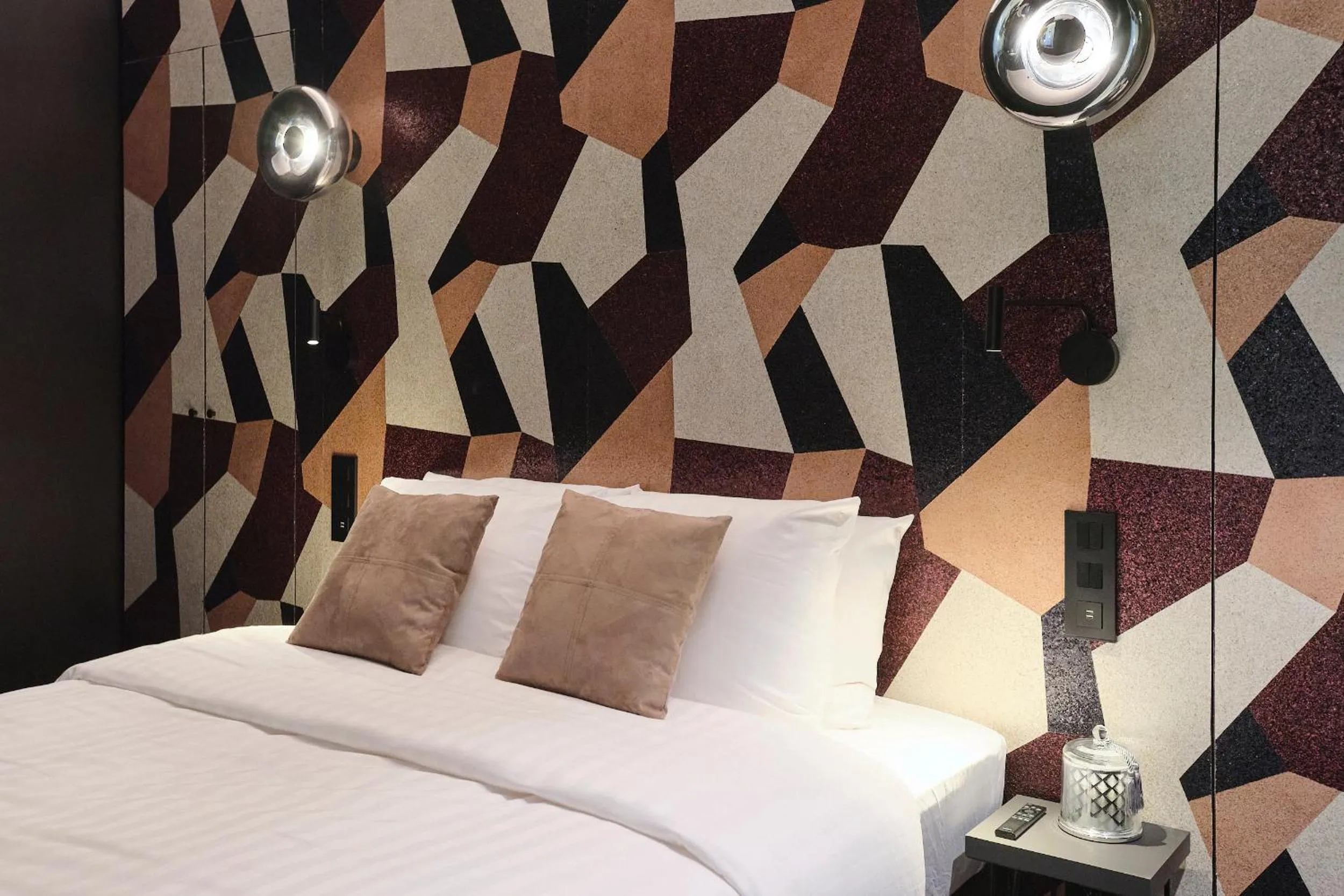 Bed in Maison Heym Bordeaux