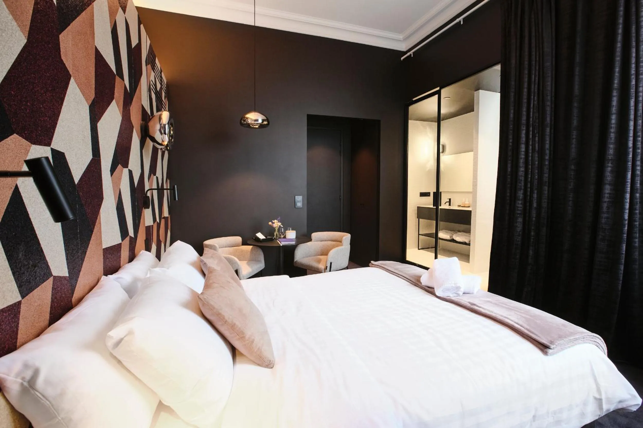 Bed in Maison Heym Bordeaux