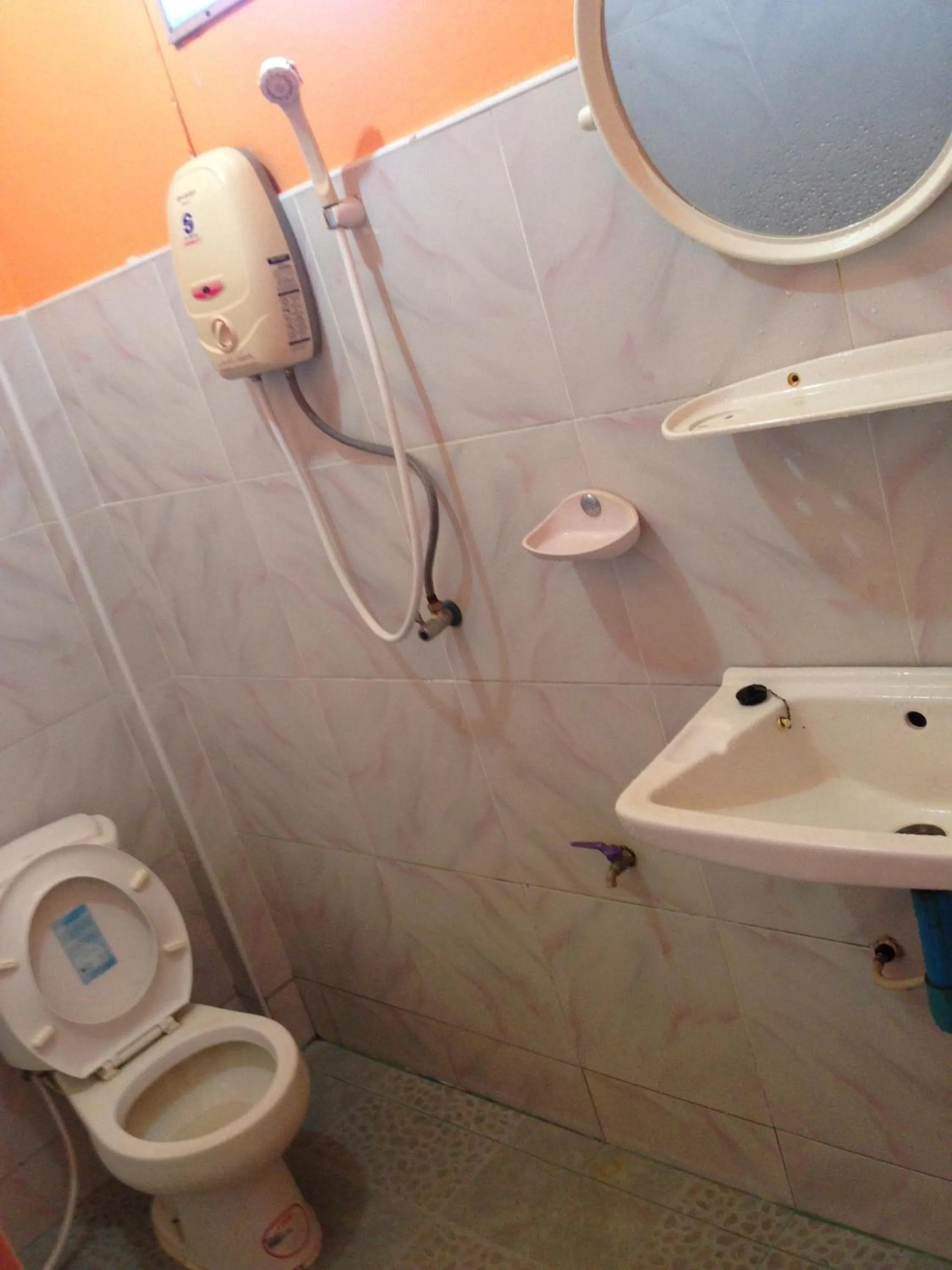 Shower in J.B.Hut Bungalows