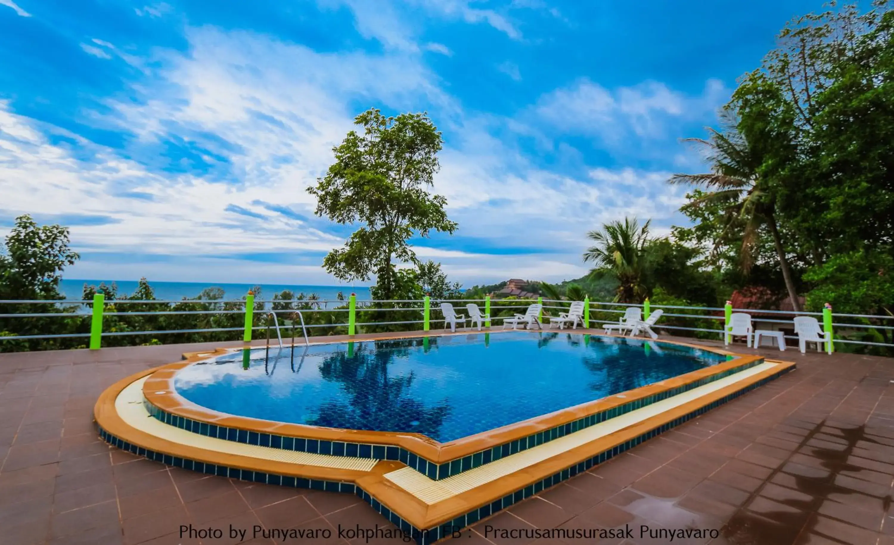 Swimming pool in J.B.Hut Bungalows Swimming pool in J.B.Hut Bungalows