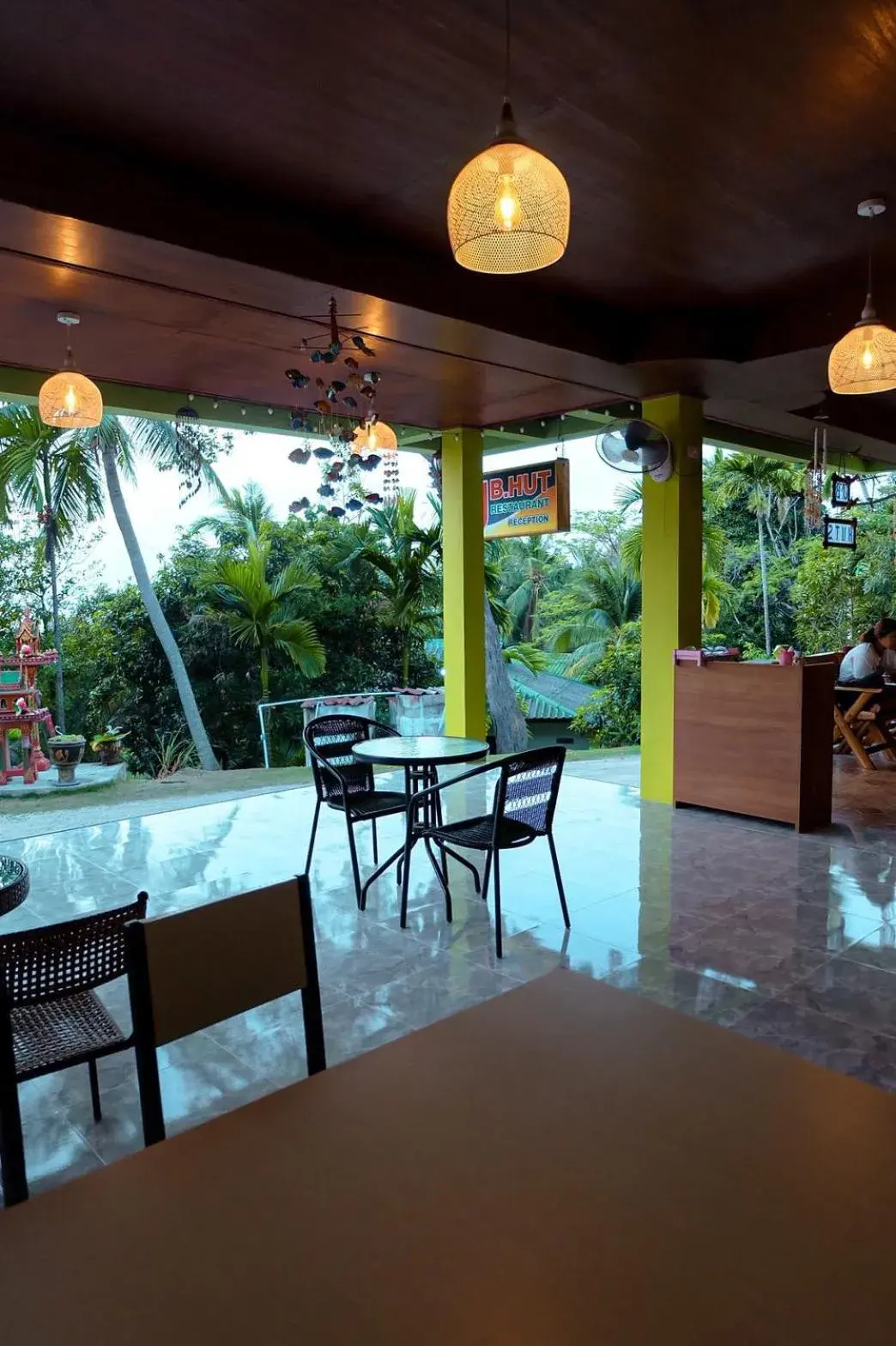 Restaurant/places to eat in J.B.Hut Bungalows Restaurant/places to eat in J.B.Hut Bungalows