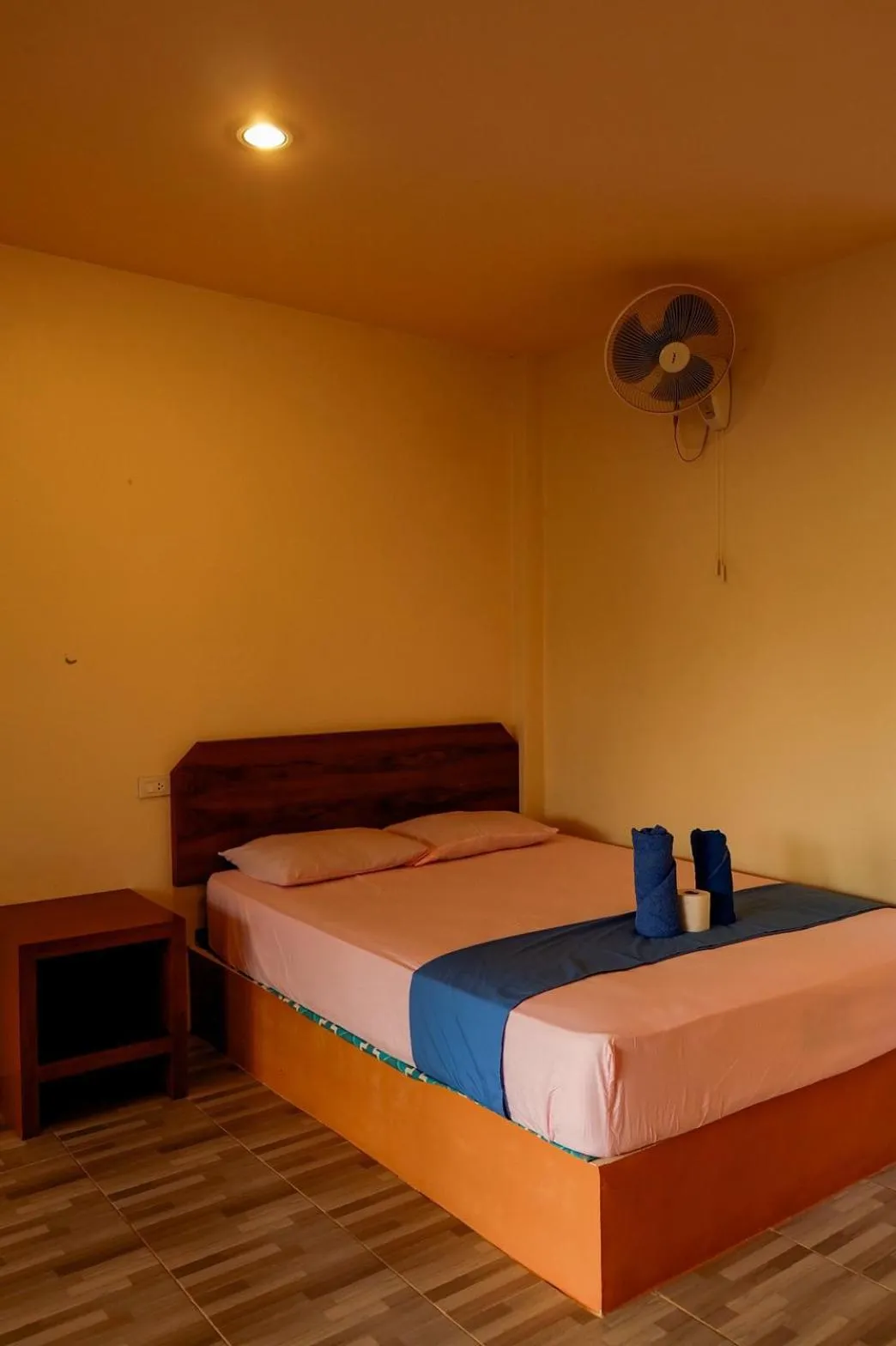 Bed in J.B.Hut Bungalows