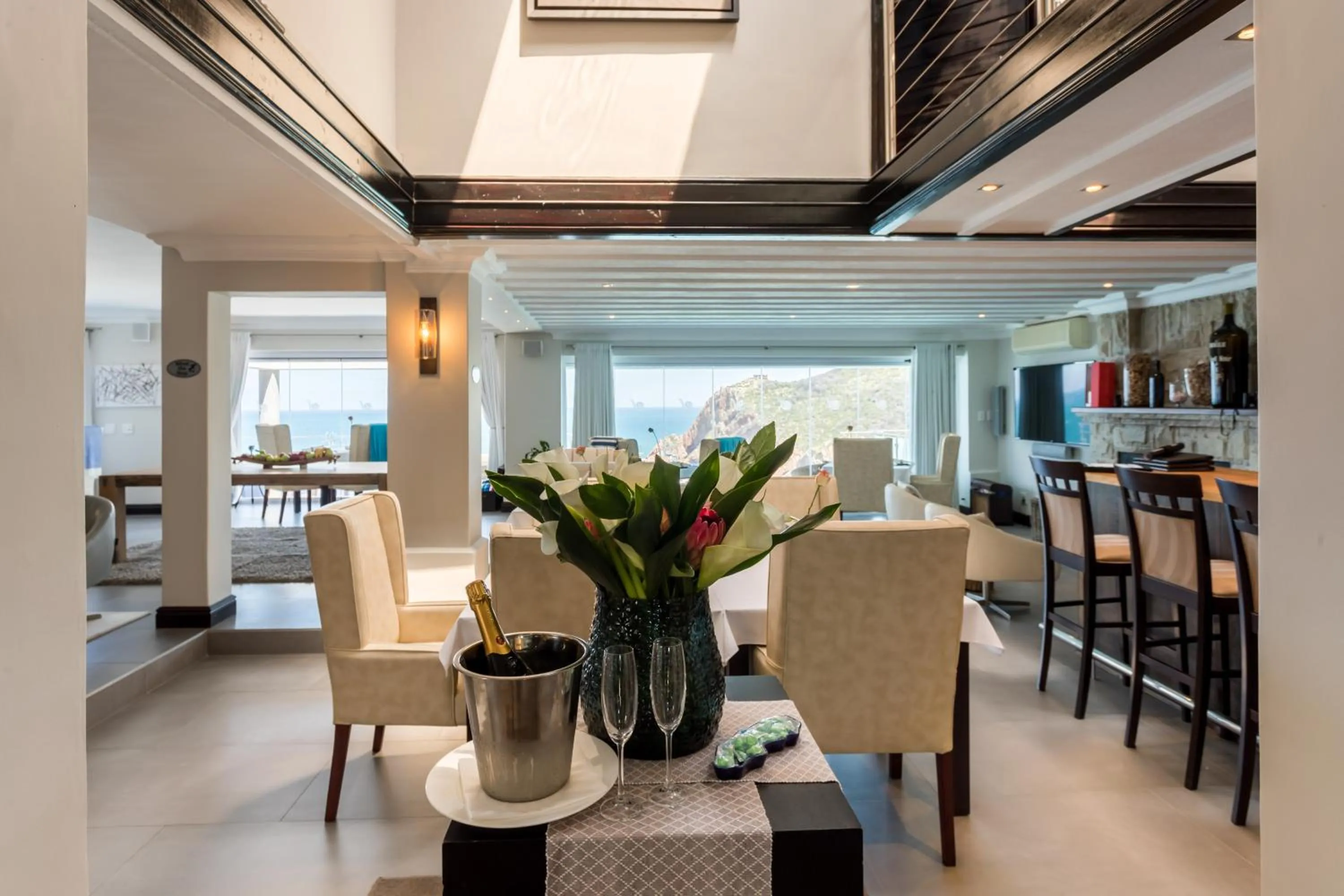 Lounge or bar in Head over Hills