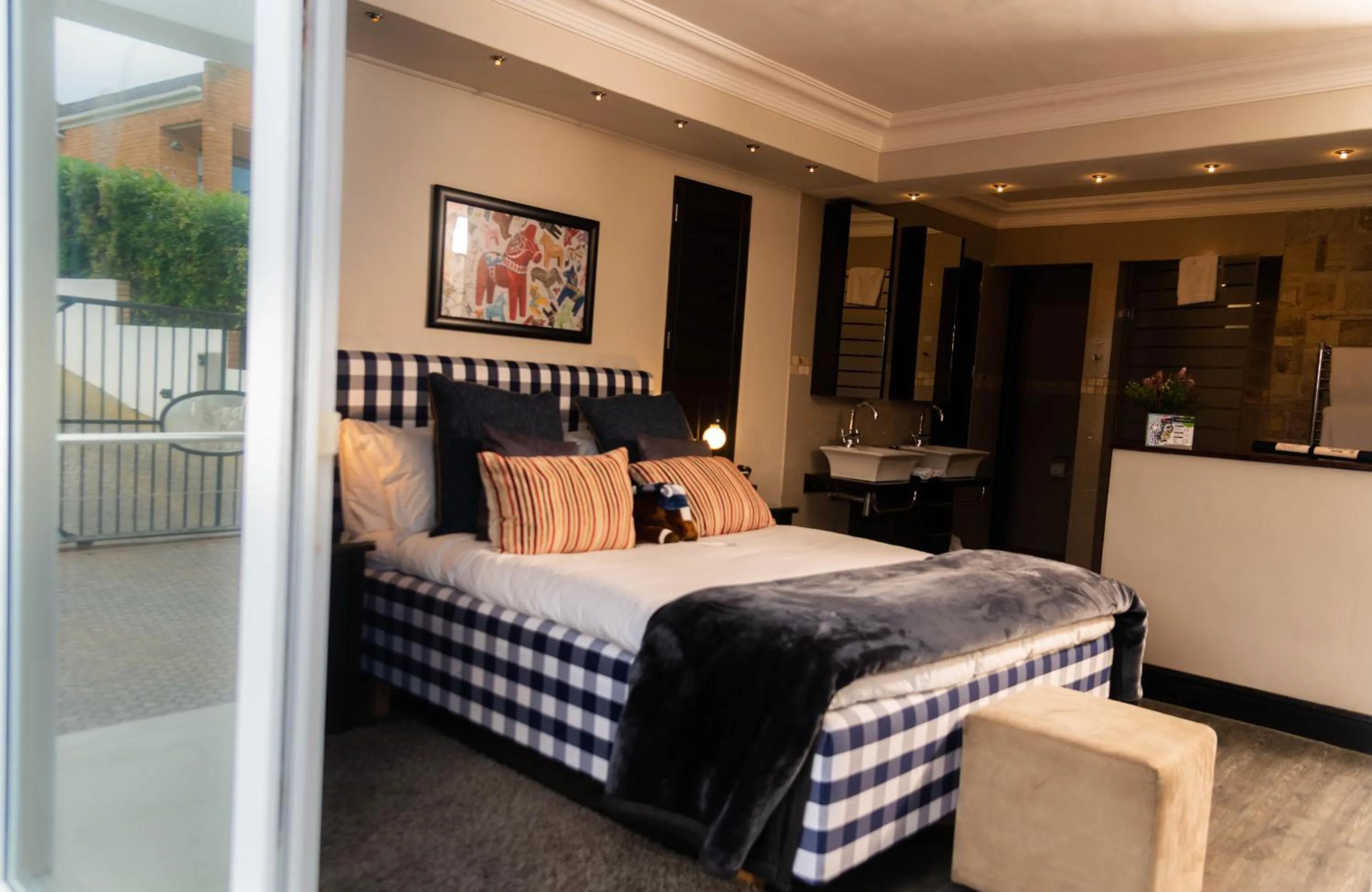 Bedroom, Bed in Head over Hills